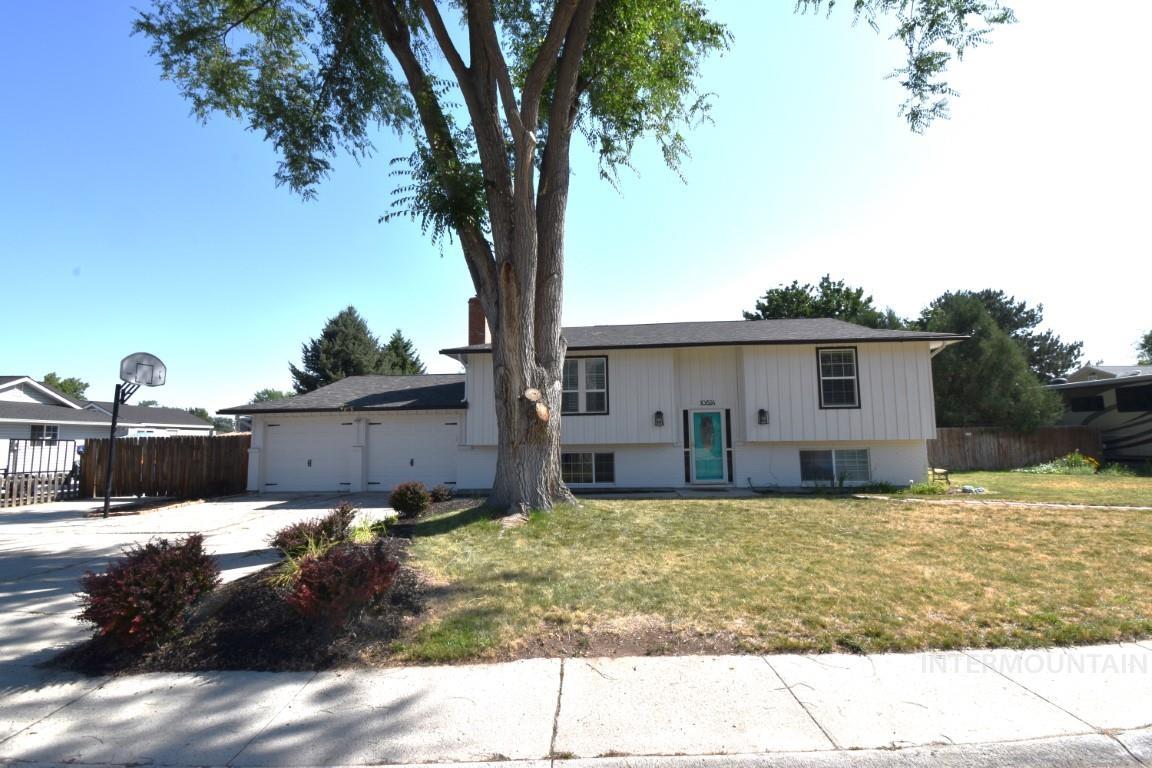 10824 W Seneca Dr Property Photo