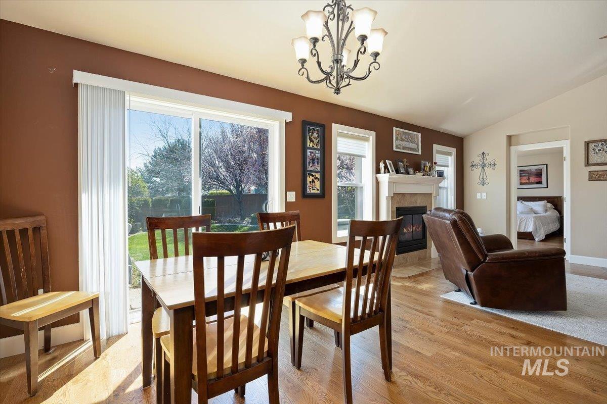 882 Canyon Park Ave Property Photo 8