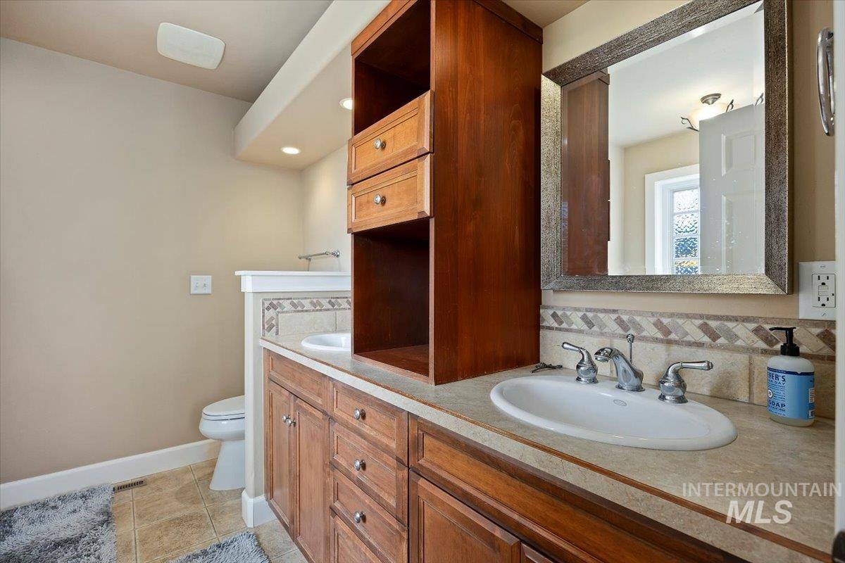 882 Canyon Park Ave Property Photo 15