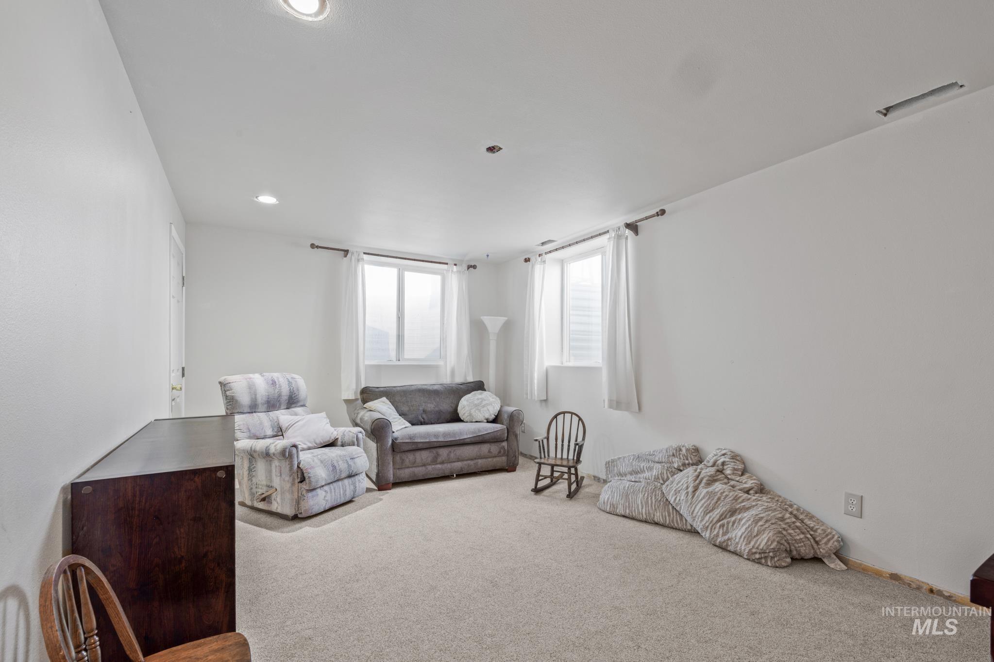 12134 Goodson Rd Property Photo 25