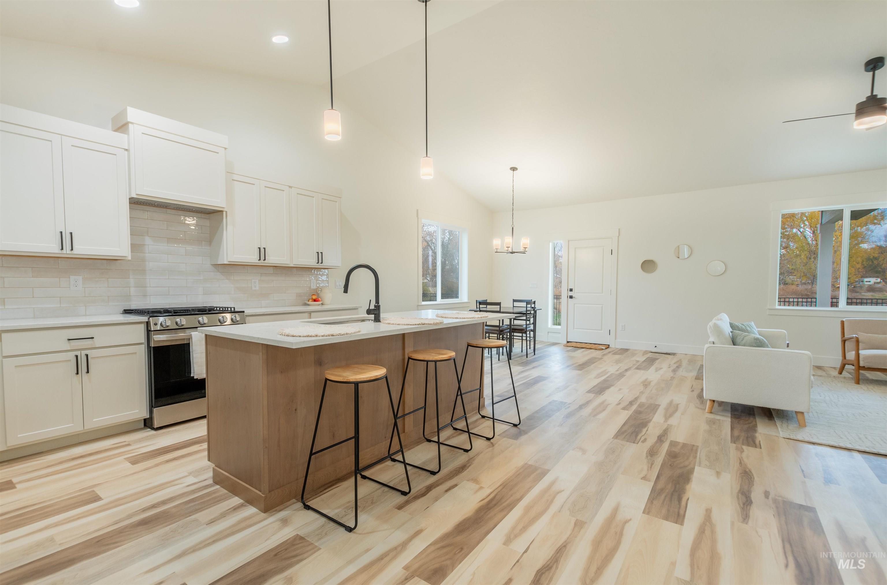 502 Farm Creek Avenue Property Photo 3