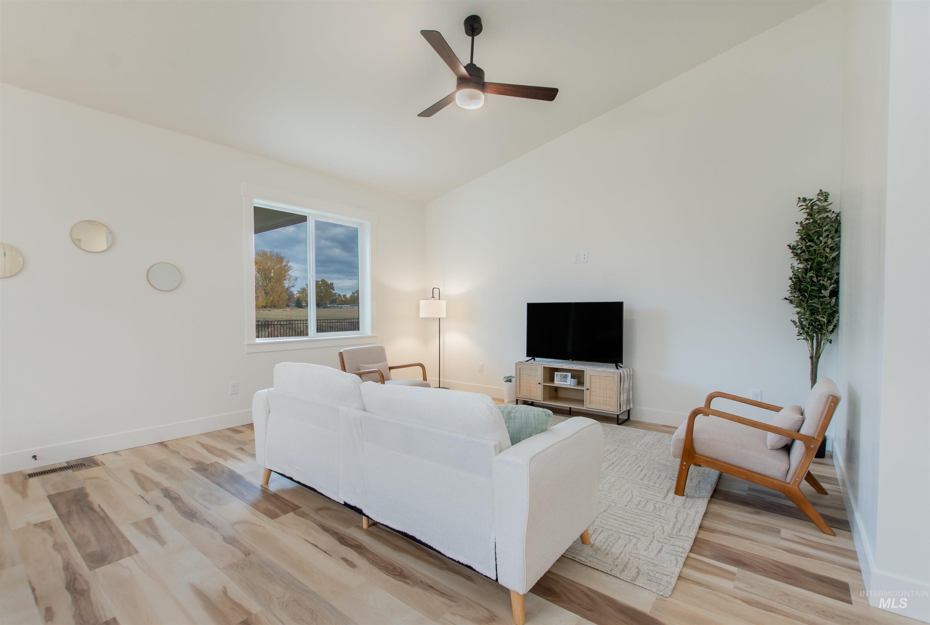 502 Farm Creek Avenue Property Photo 10