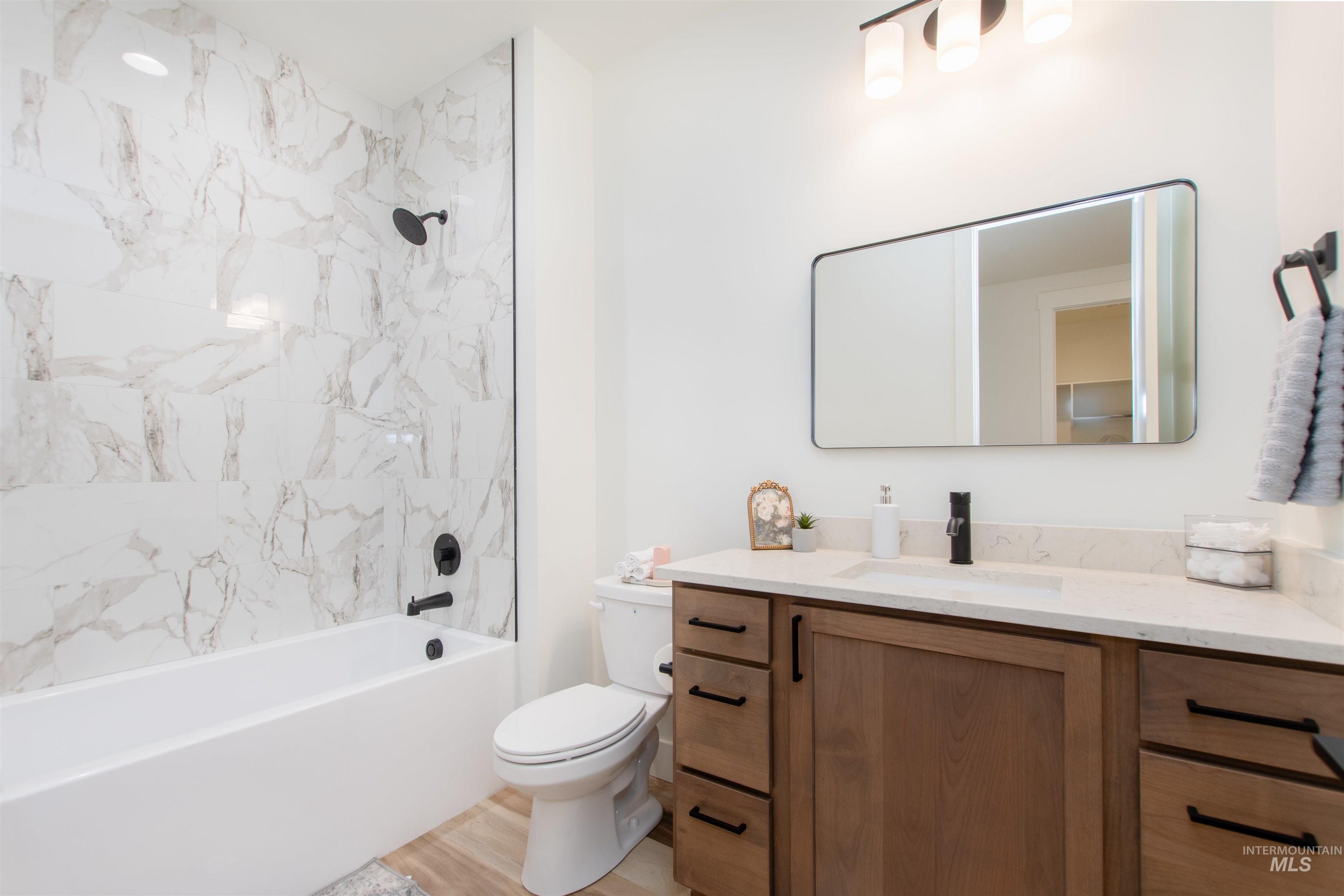 502 Farm Creek Avenue Property Photo 18