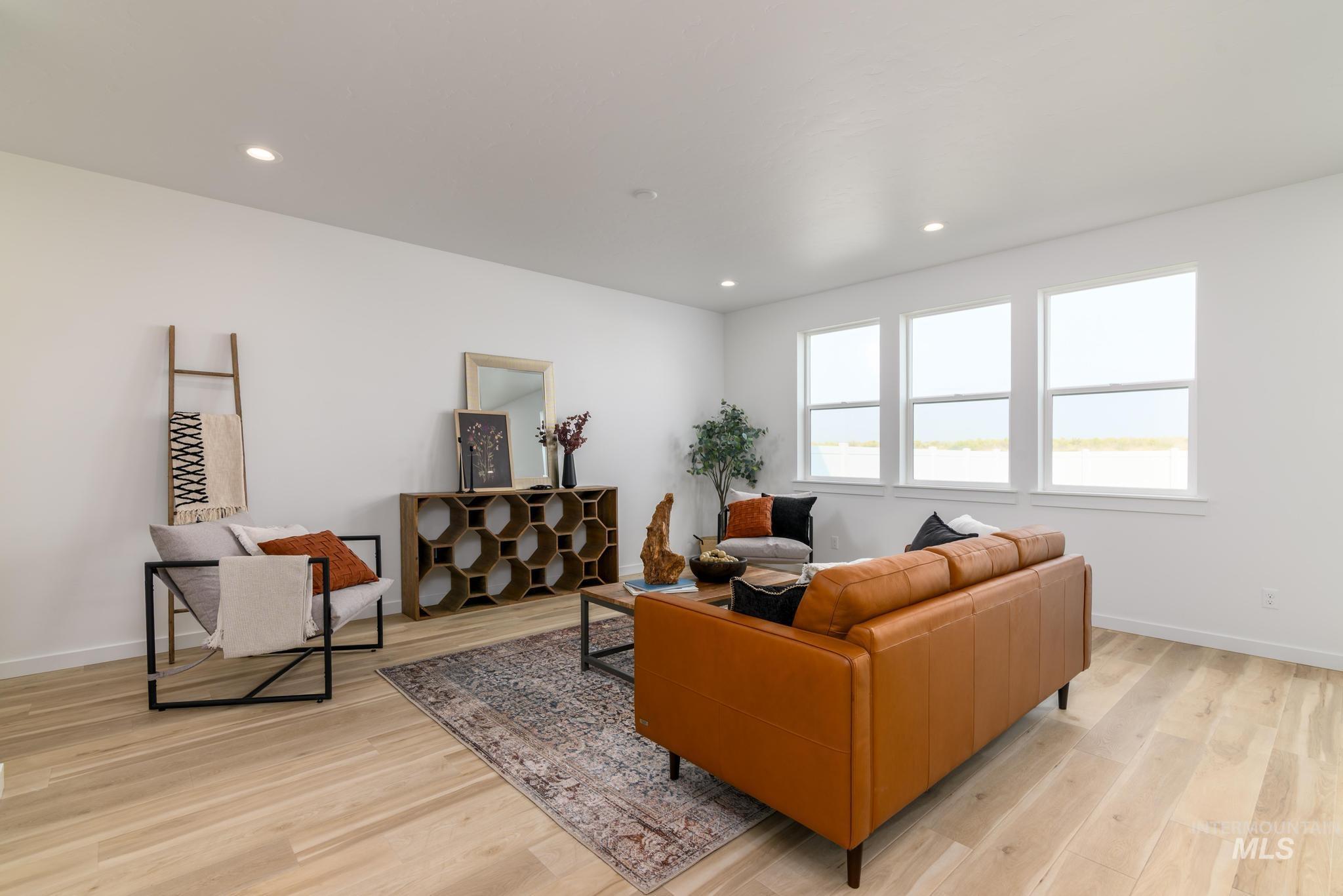 14658 Wing Spread Dr Property Photo 4