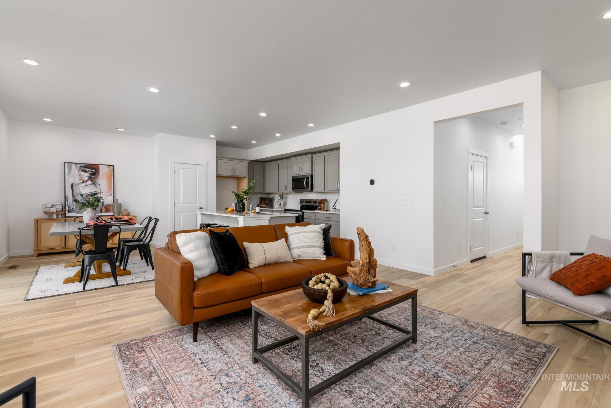 14658 Wing Spread Dr Property Photo 5