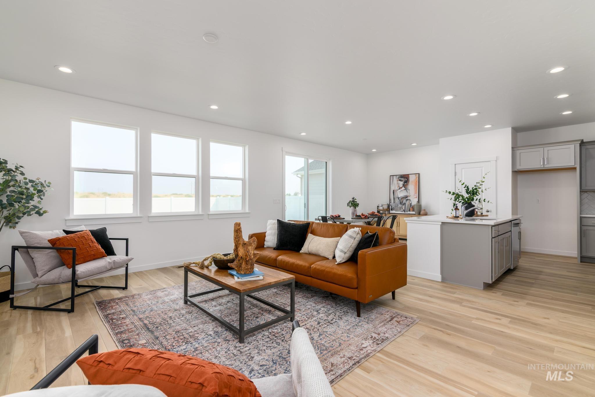 14658 Wing Spread Dr Property Photo 6