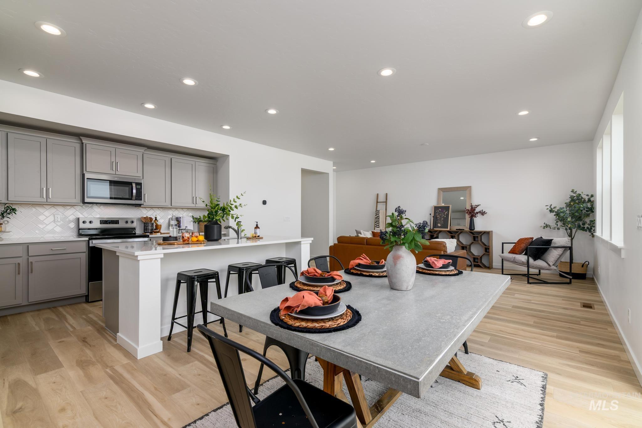 14658 Wing Spread Dr Property Photo 7