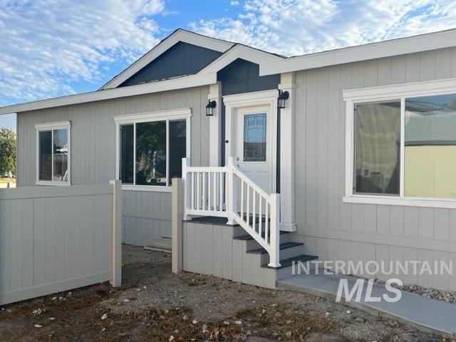1984 Blue Spruce Lane #170 Property Photo 1