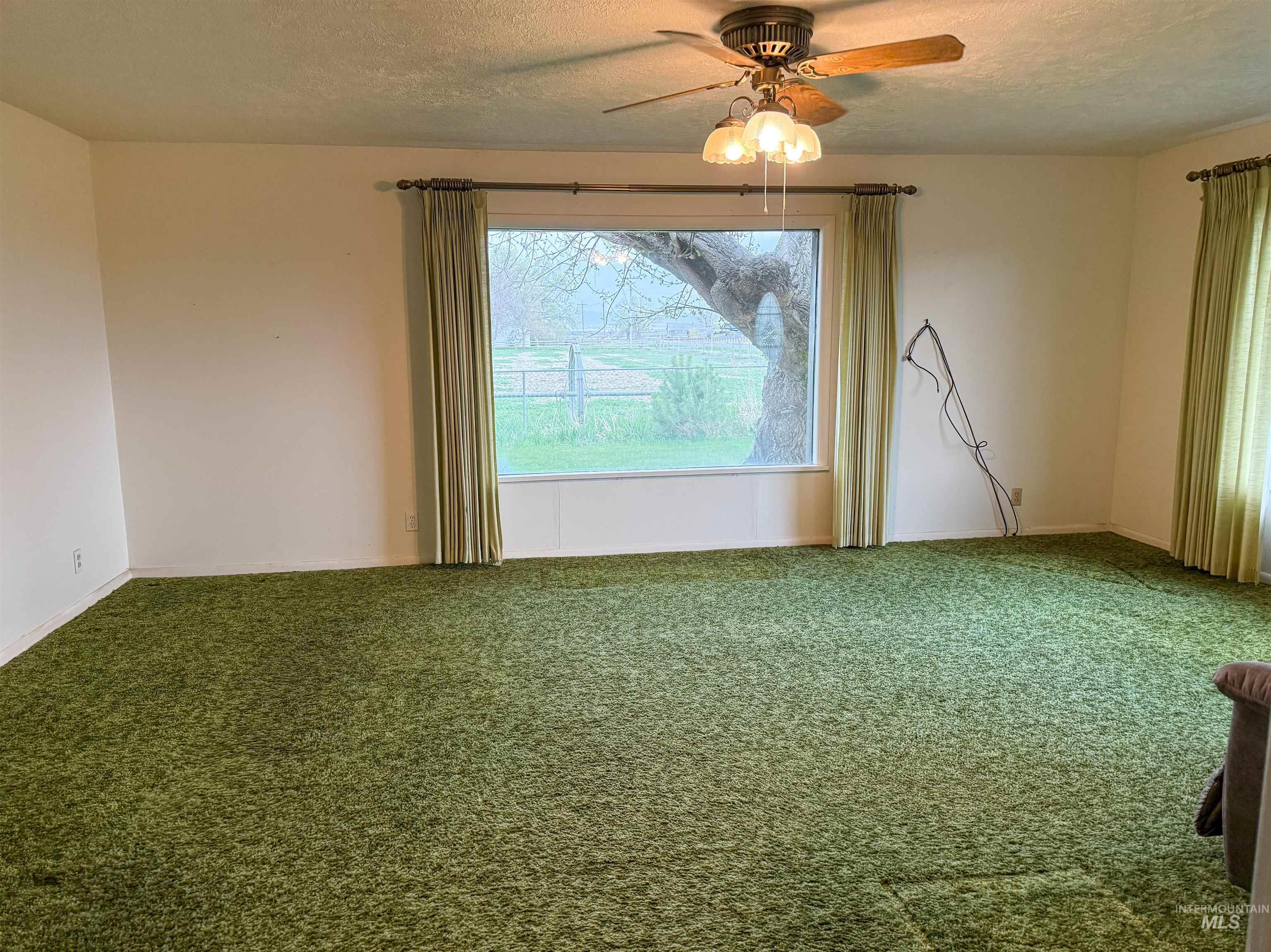 2252 E 1500 S Property Photo 5