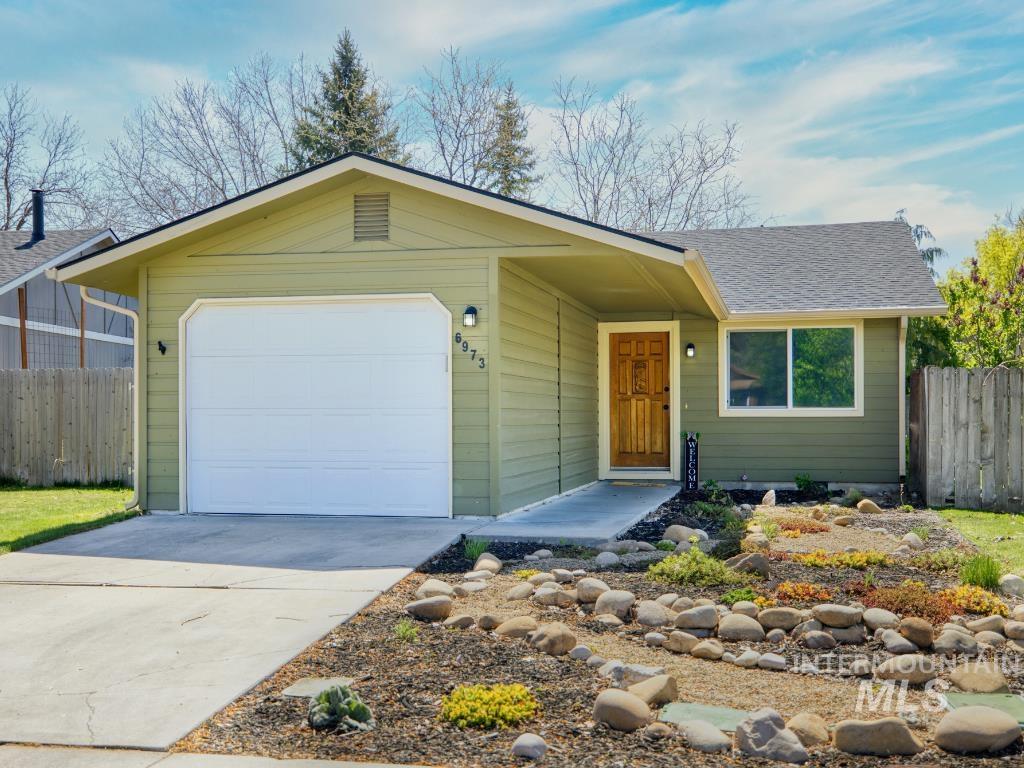 6973 W Gillis Drive Property Photo
