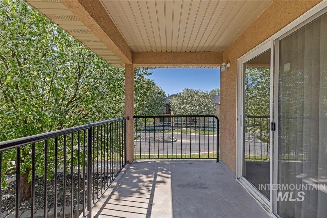11063 W Brassy Cove Loop Property Photo 3