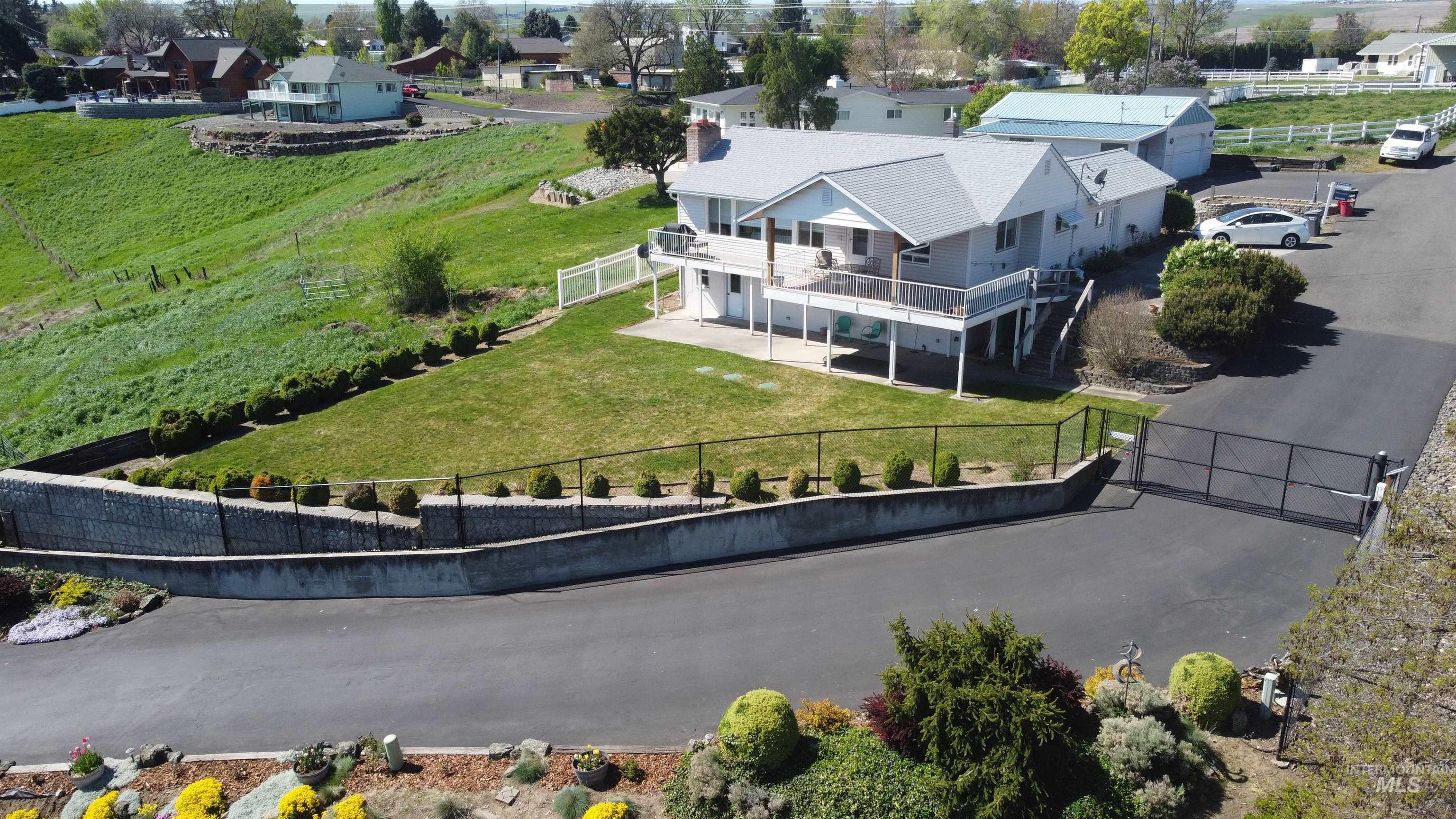 2312 Valleyview Drive Property Photo