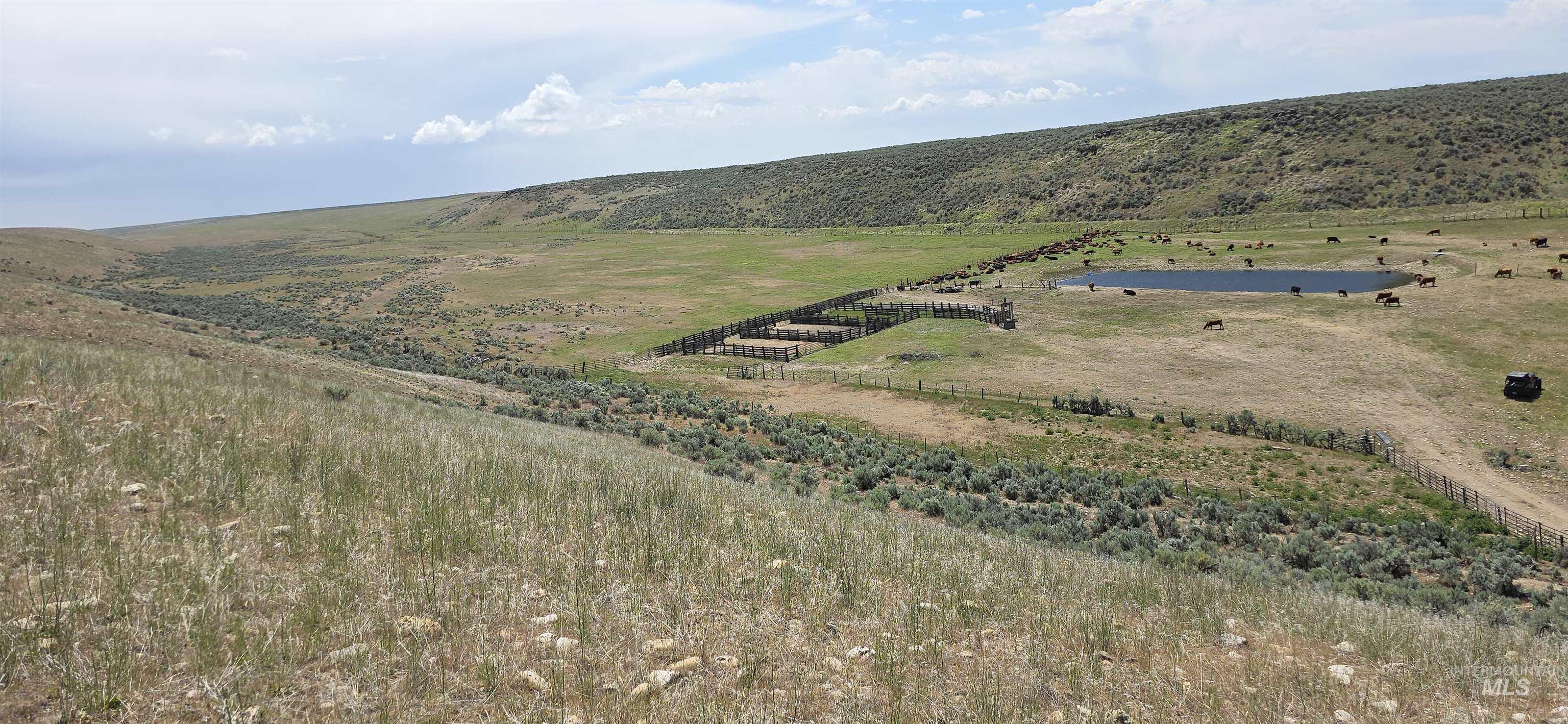 000 S Pleasant Valley Road Property Photo 2