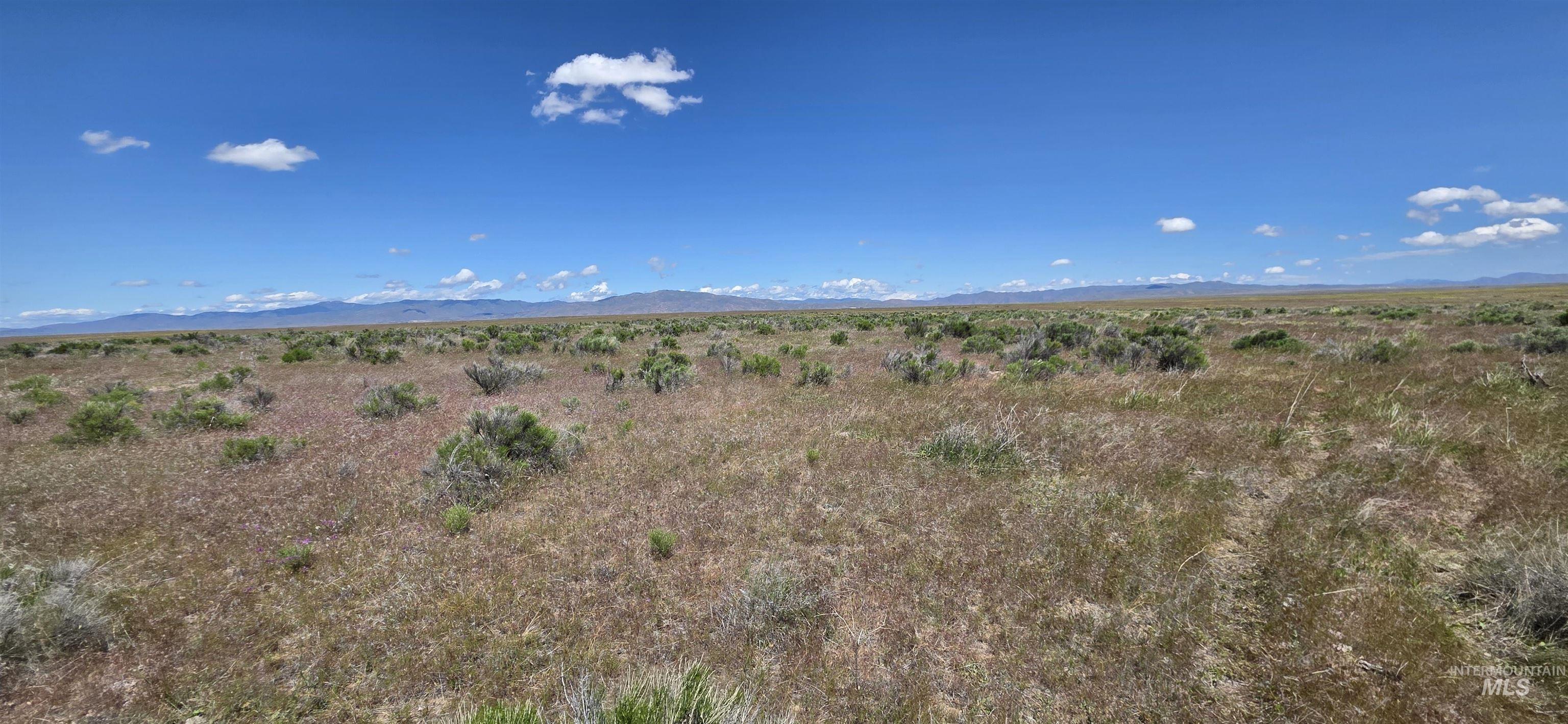 000 S Pleasant Valley Road Property Photo 11