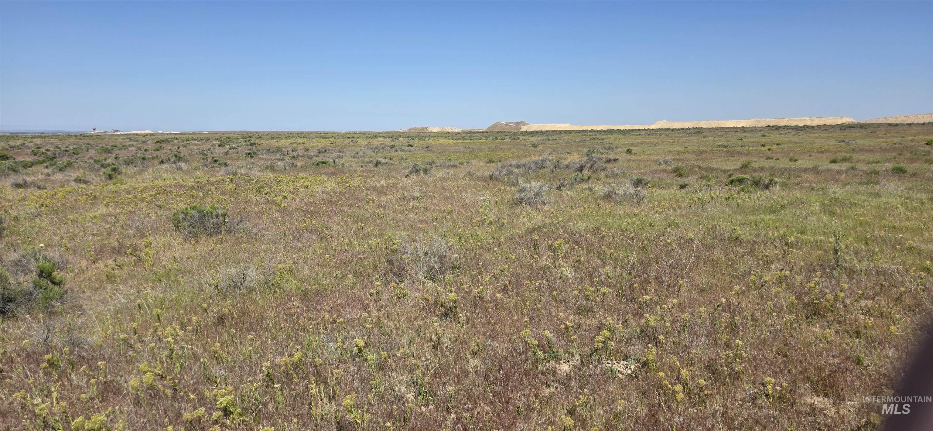 000 S Pleasant Valley Road Property Photo 17