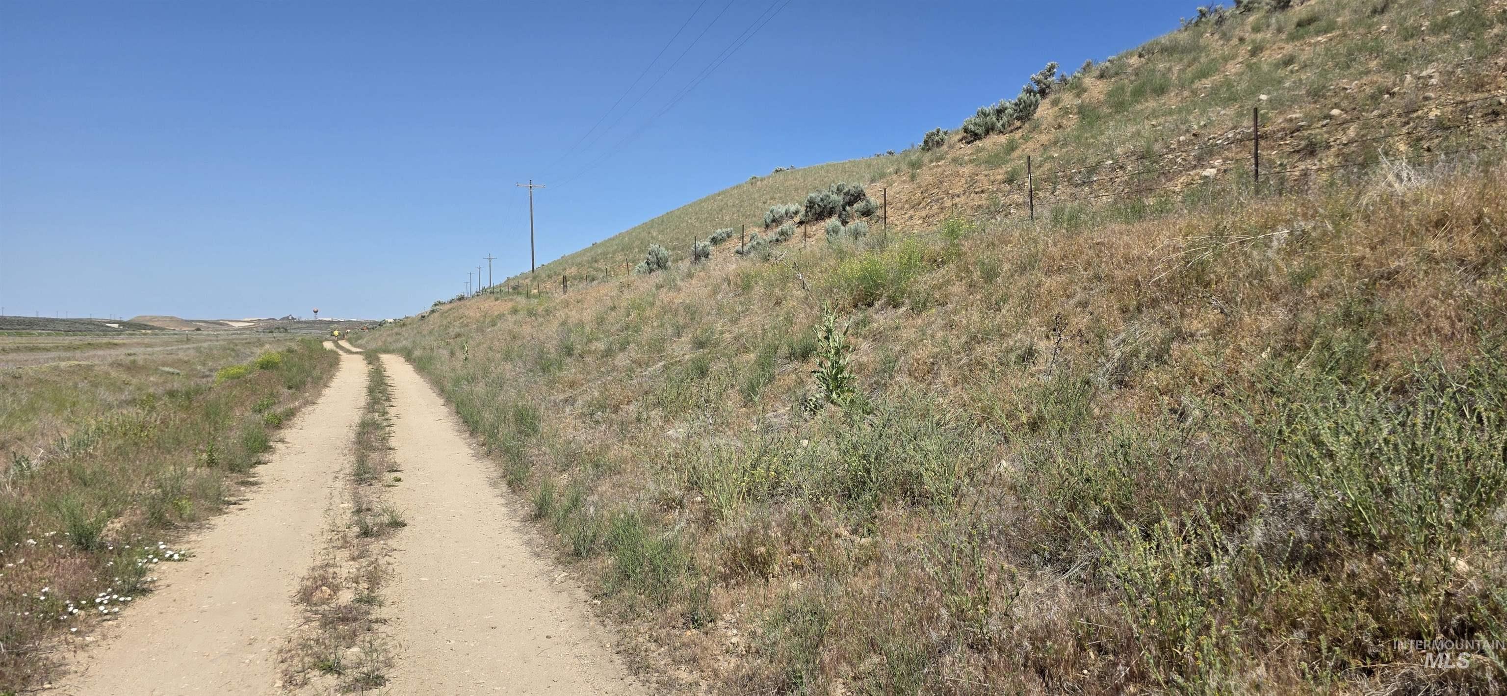 000 S Pleasant Valley Road Property Photo 32