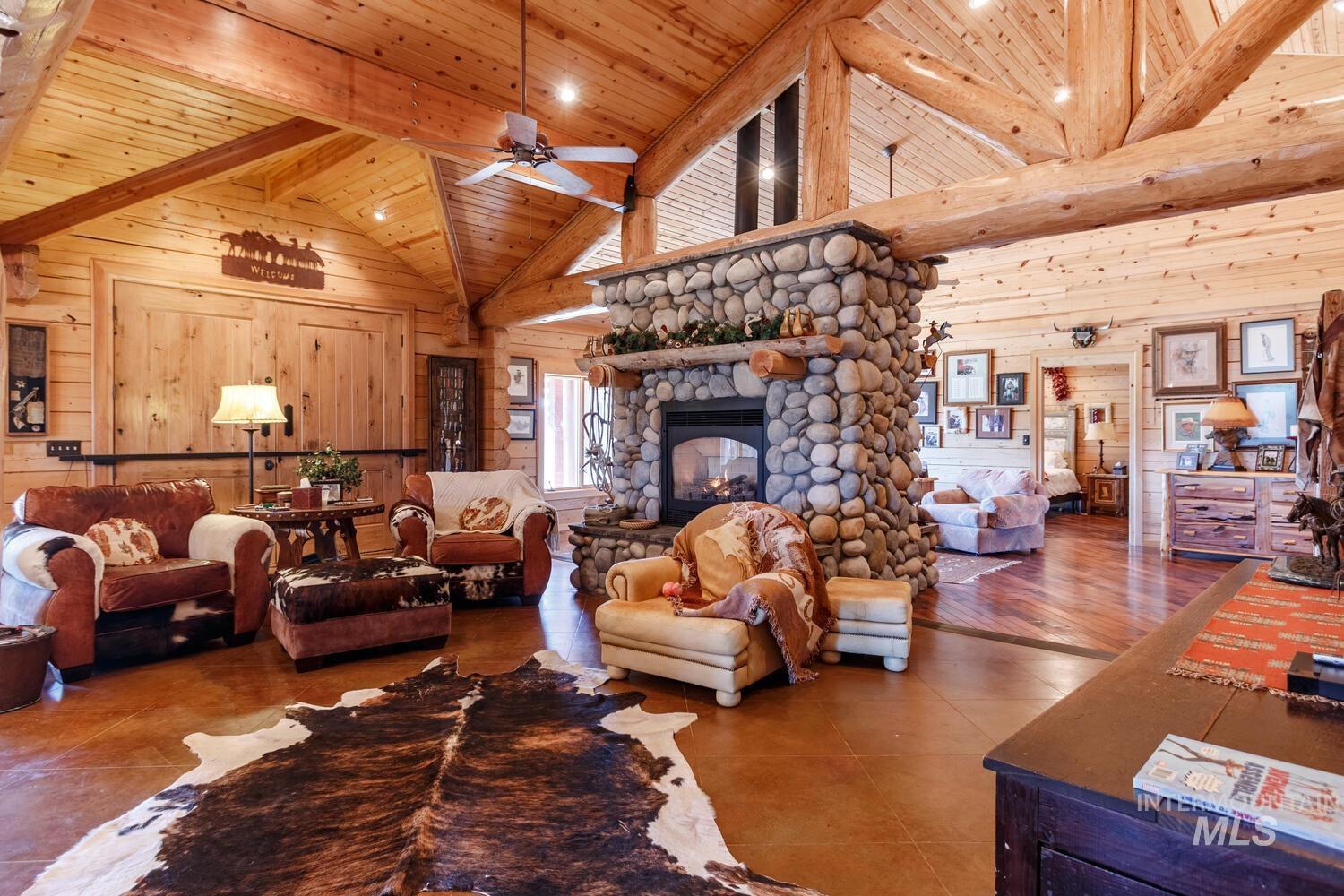 Ray Hunt Ranch Property Photo 7