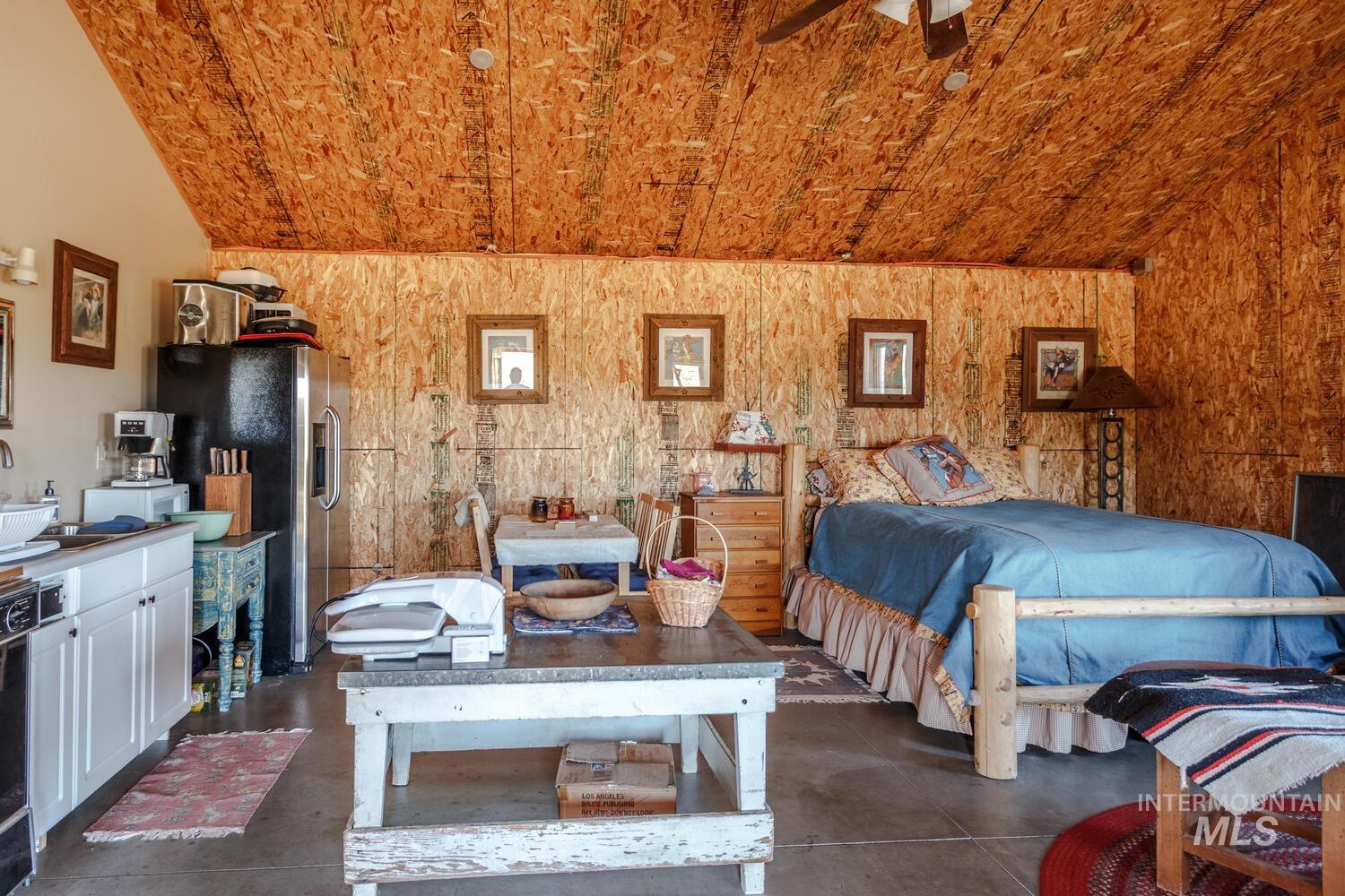 Ray Hunt Ranch Property Photo 28