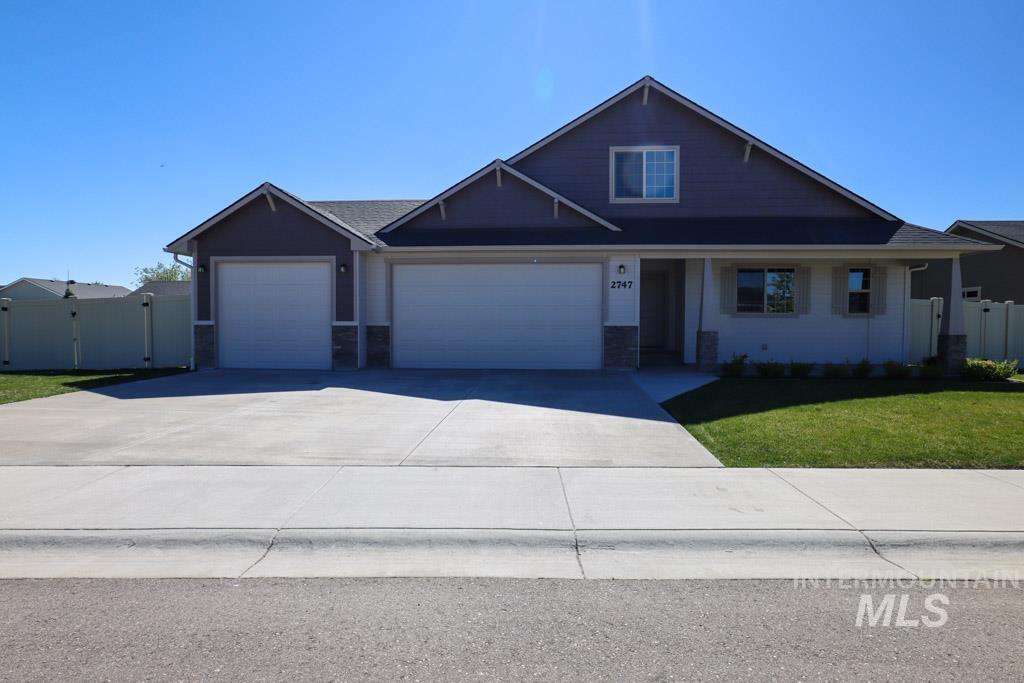 2747 Cedar Dr. Property Photo