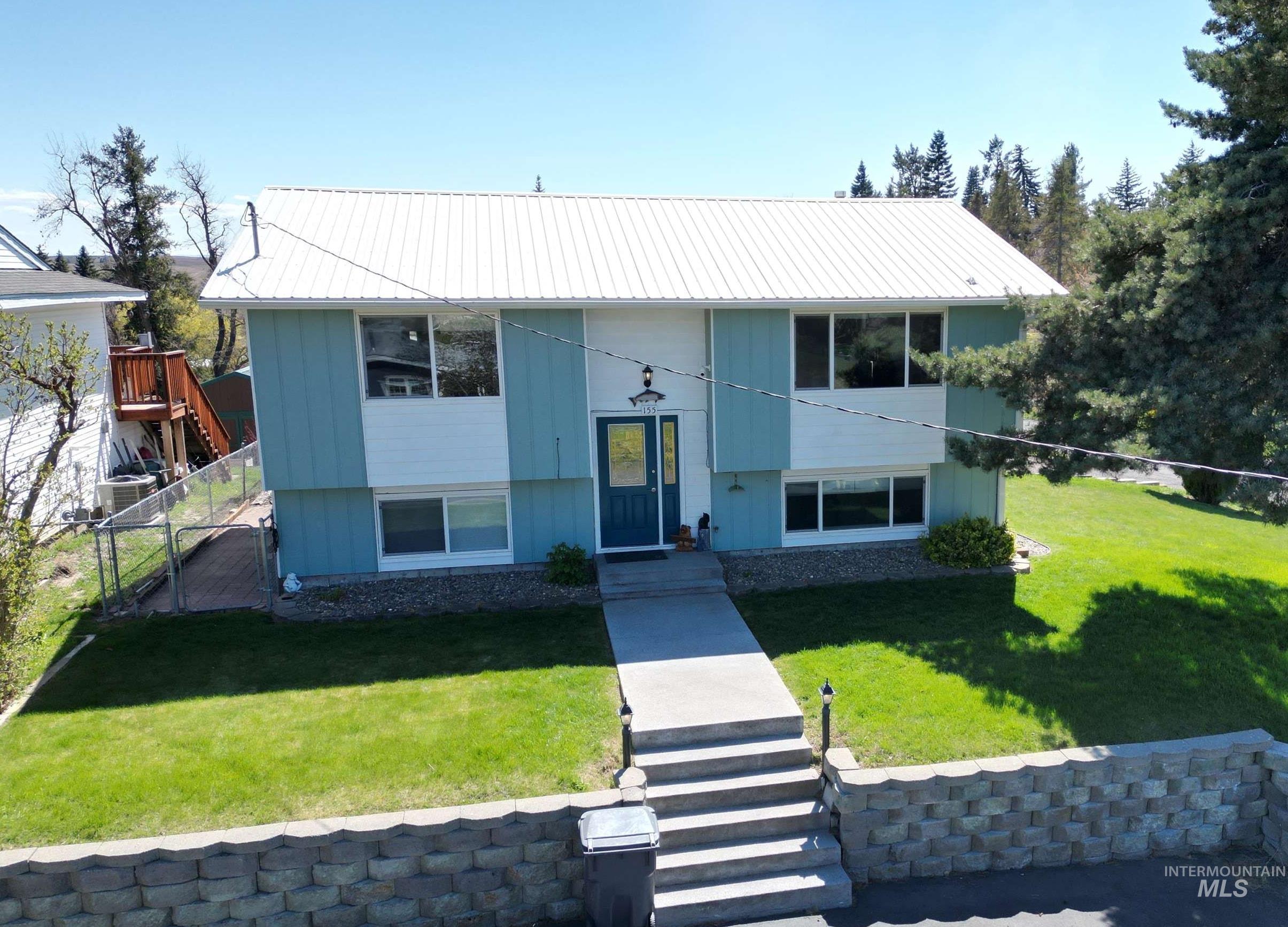 Genesee Real Estate Listings Main Image