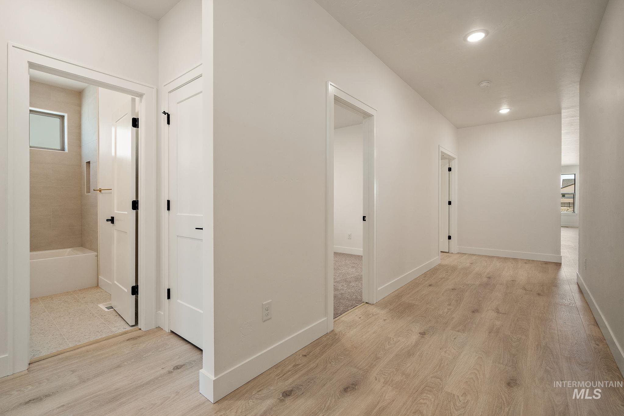 1724 Black Elm Property Photo 7