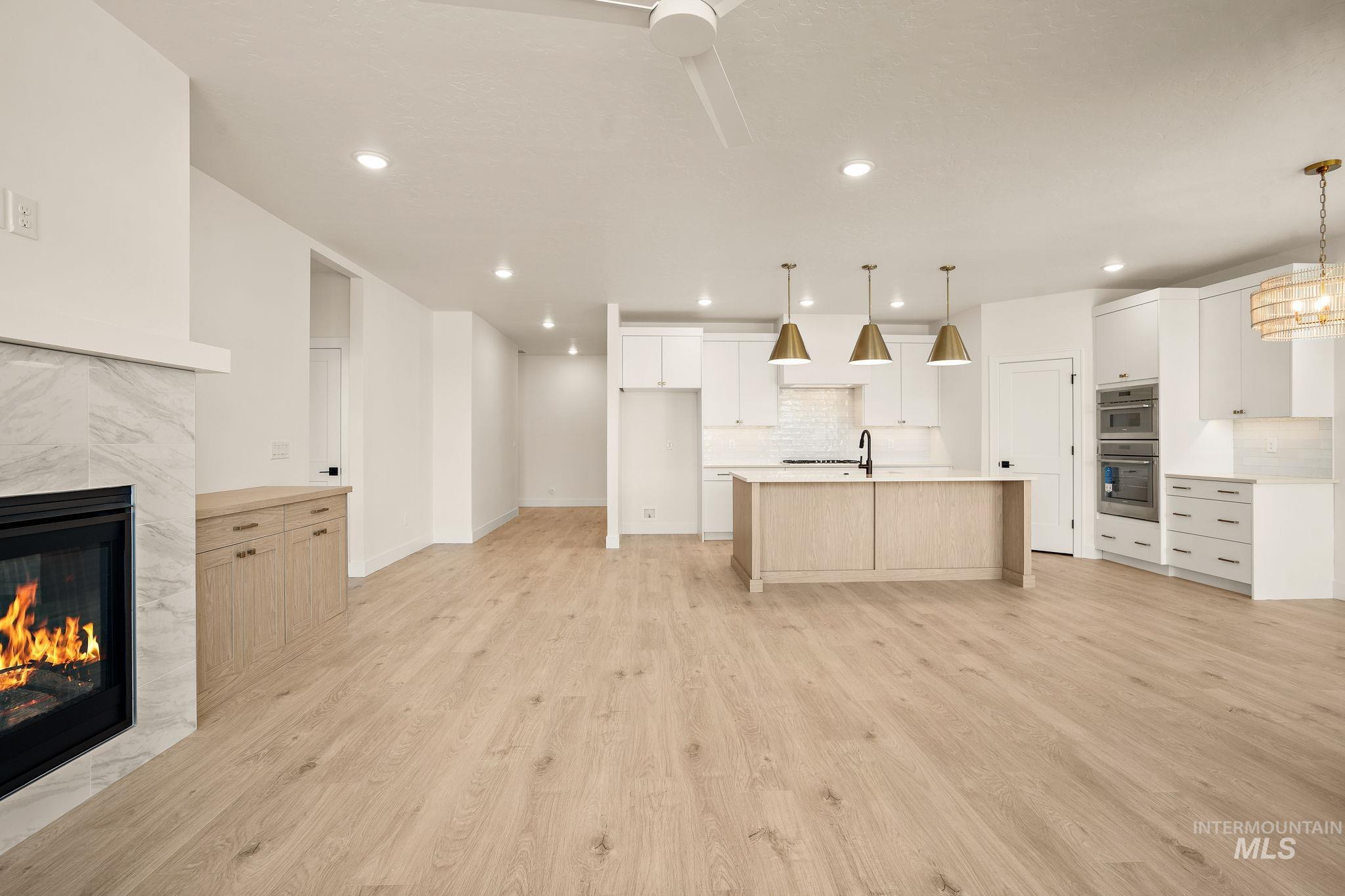 1724 Black Elm Property Photo 22