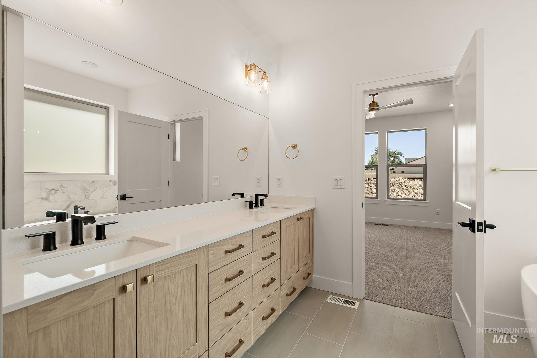 1724 Black Elm Property Photo 38