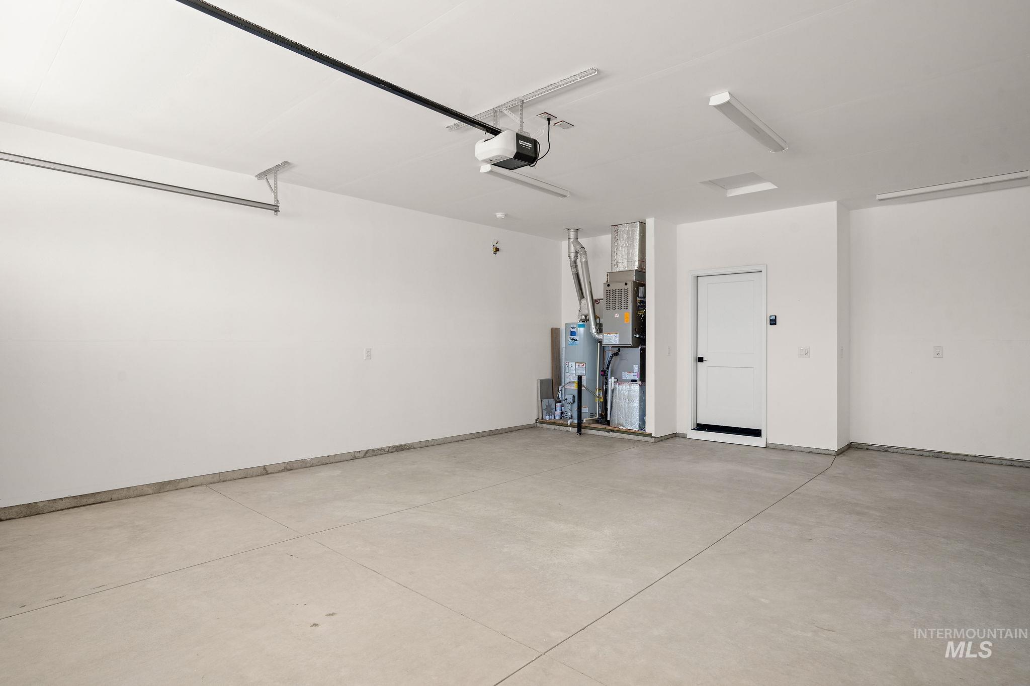 1724 Black Elm Property Photo 45