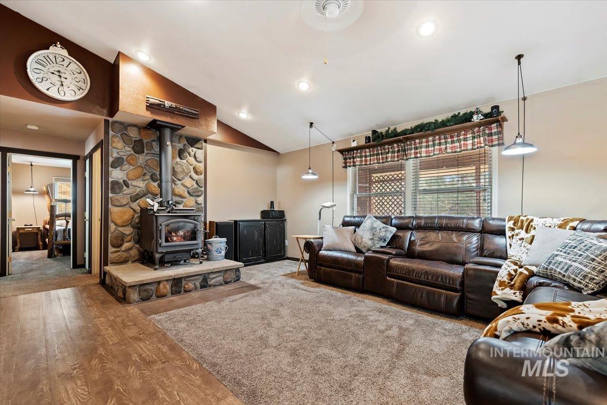 95 Johnson Creek Property Photo