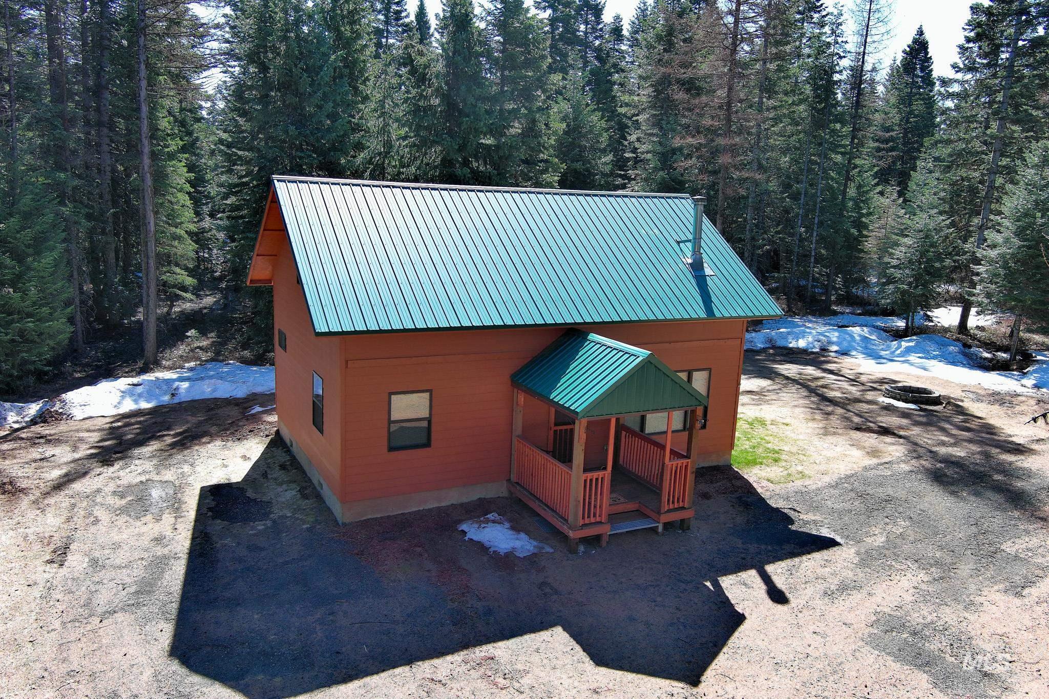 25084 Soldiers Meadow Rd Property Photo
