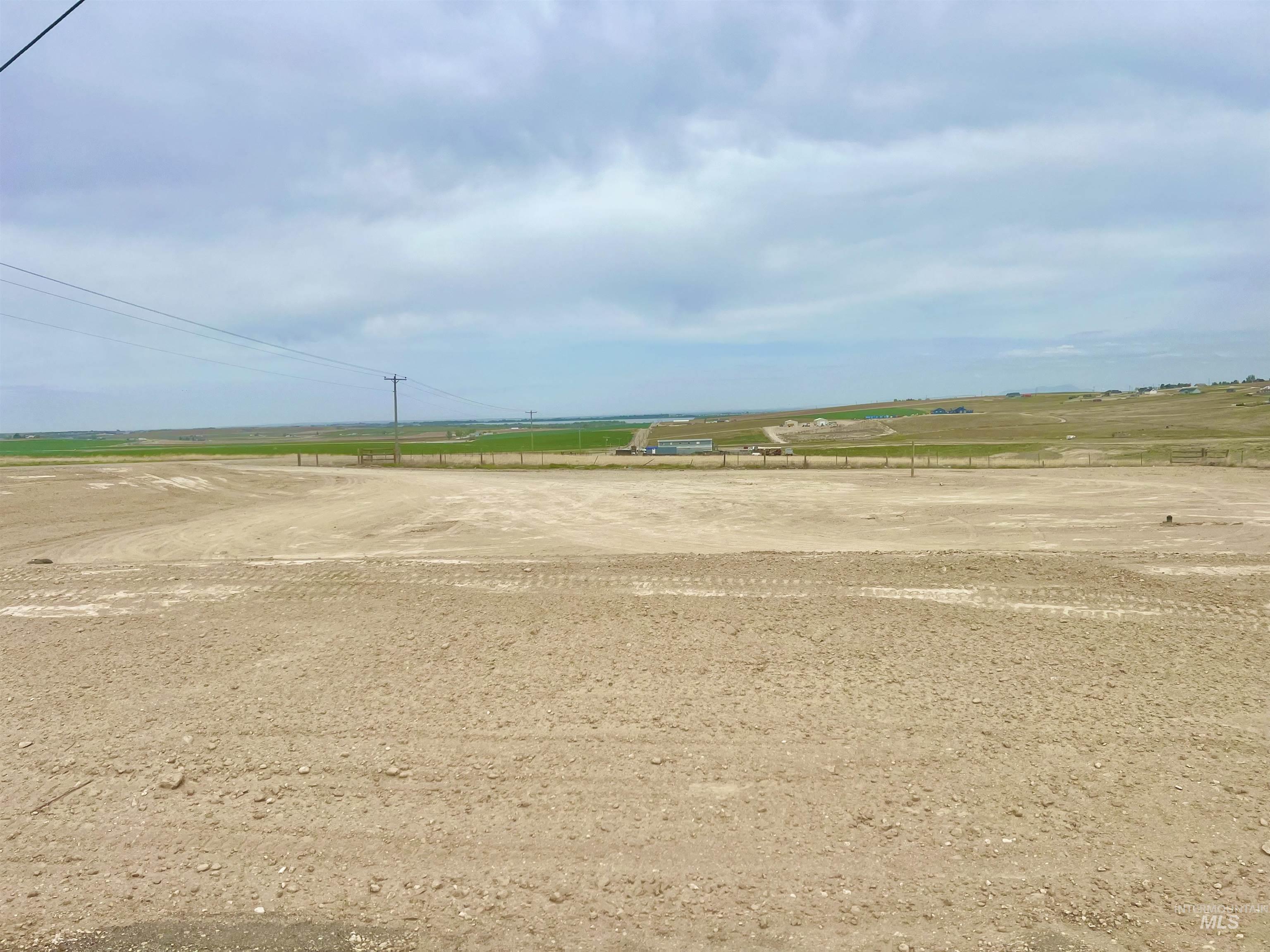 9002 Deer Flat Property Photo 4