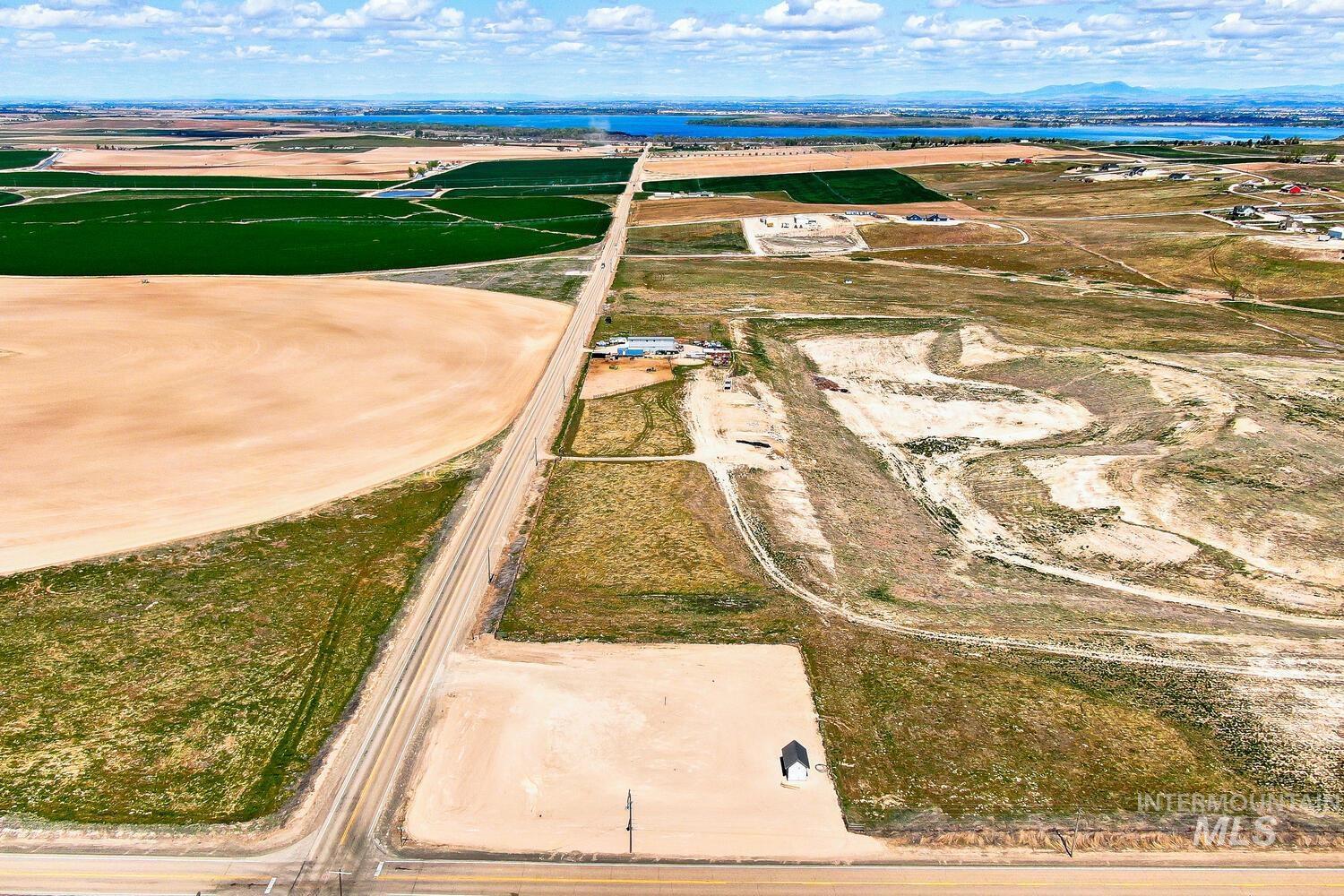 9002 Deer Flat Property Photo 8