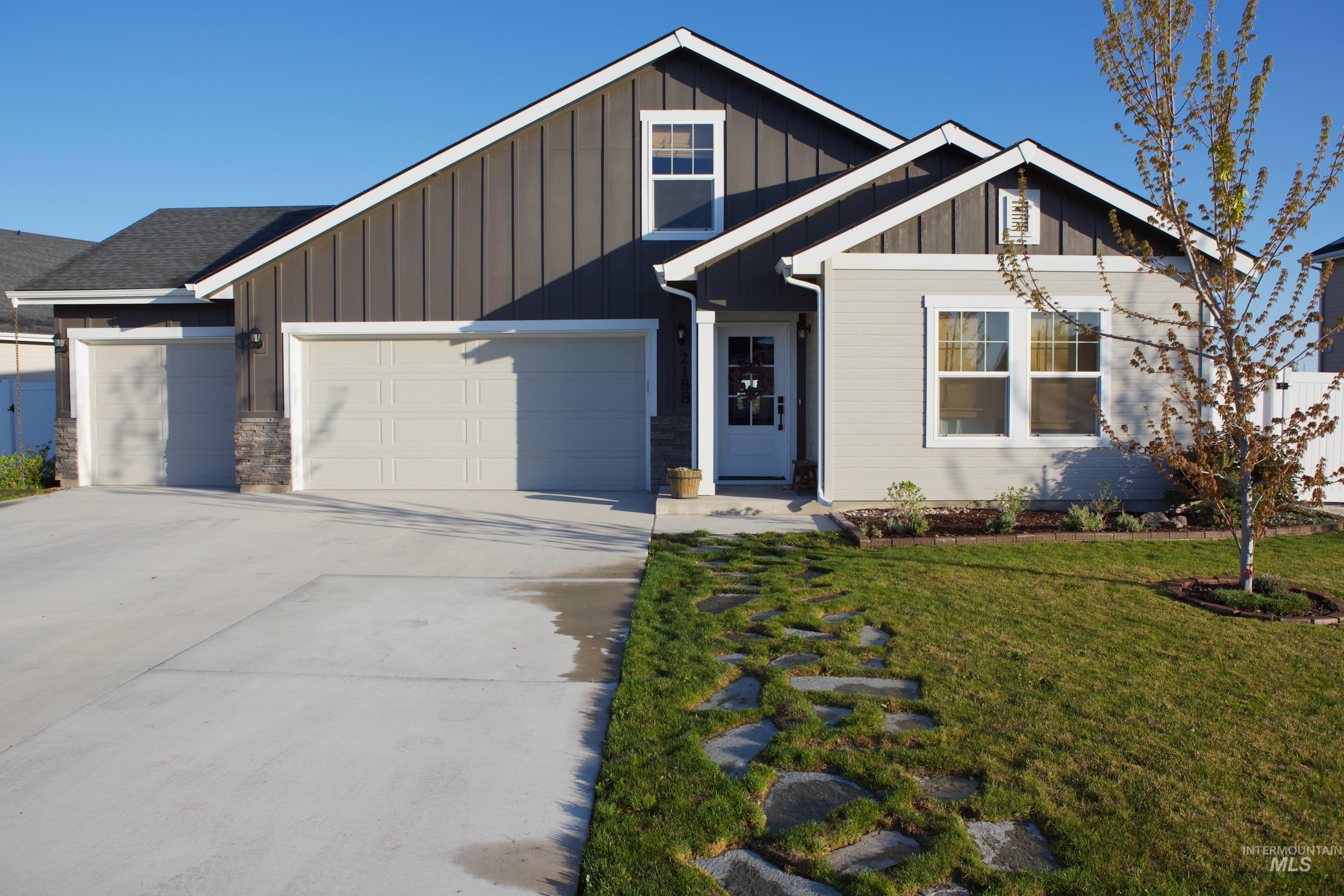2188 Navigator St. Property Photo