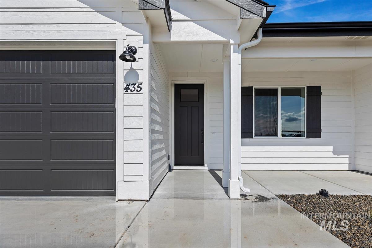 435 October Sky Street Property Photo 3
