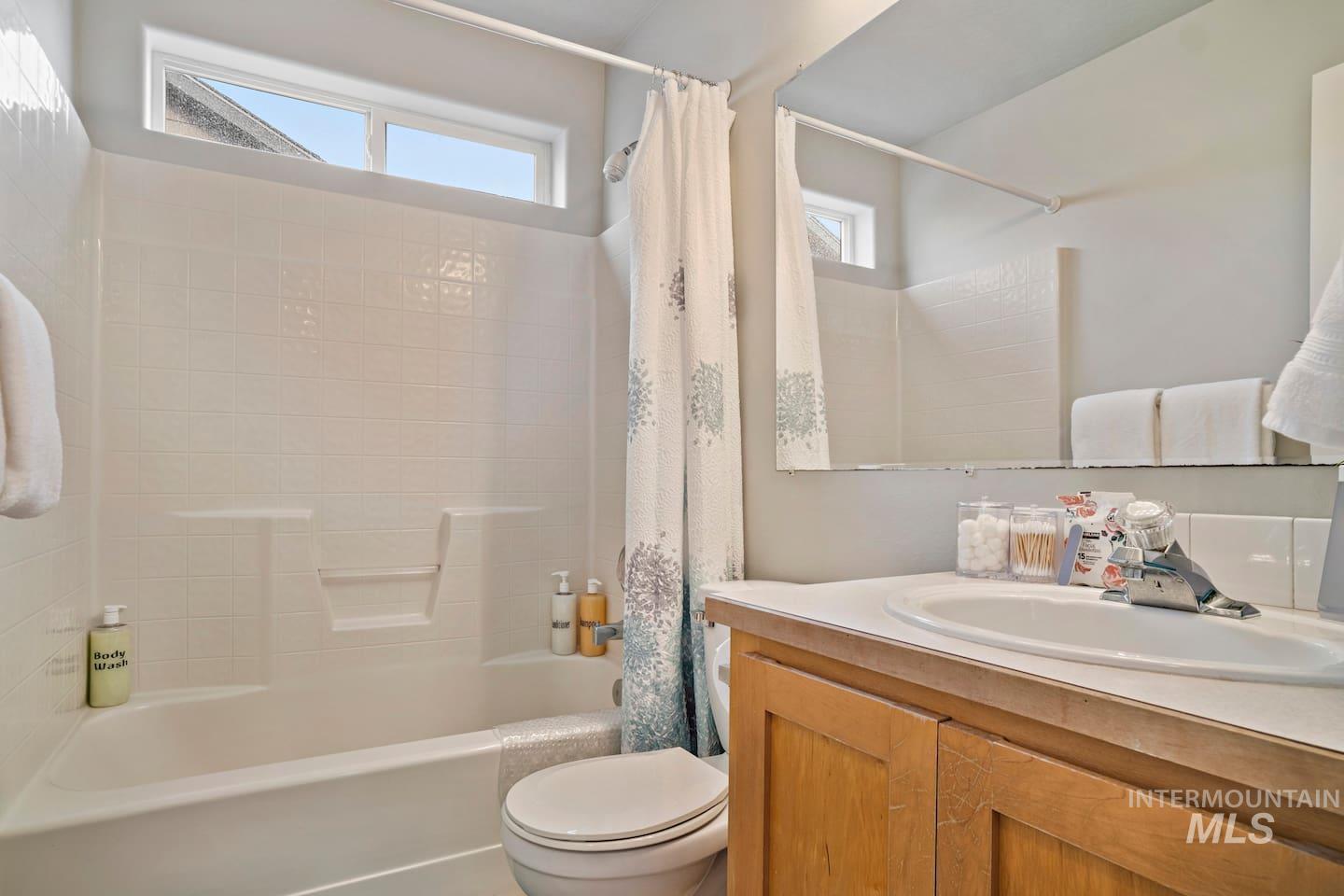 520 Arrowhead Dr Property Photo 16