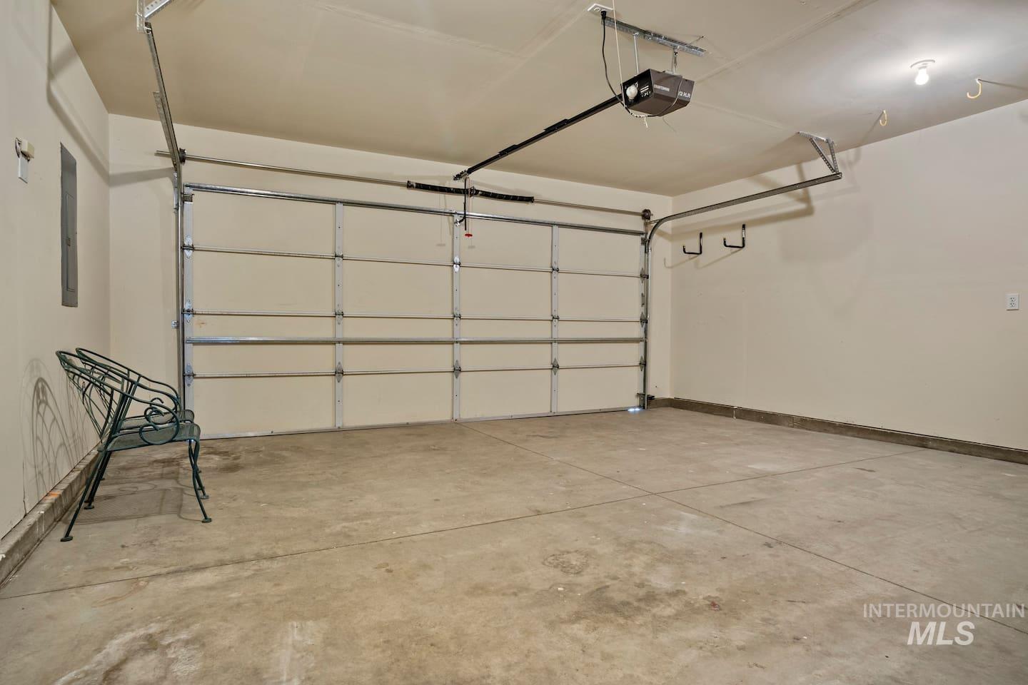 520 Arrowhead Dr Property Photo 20