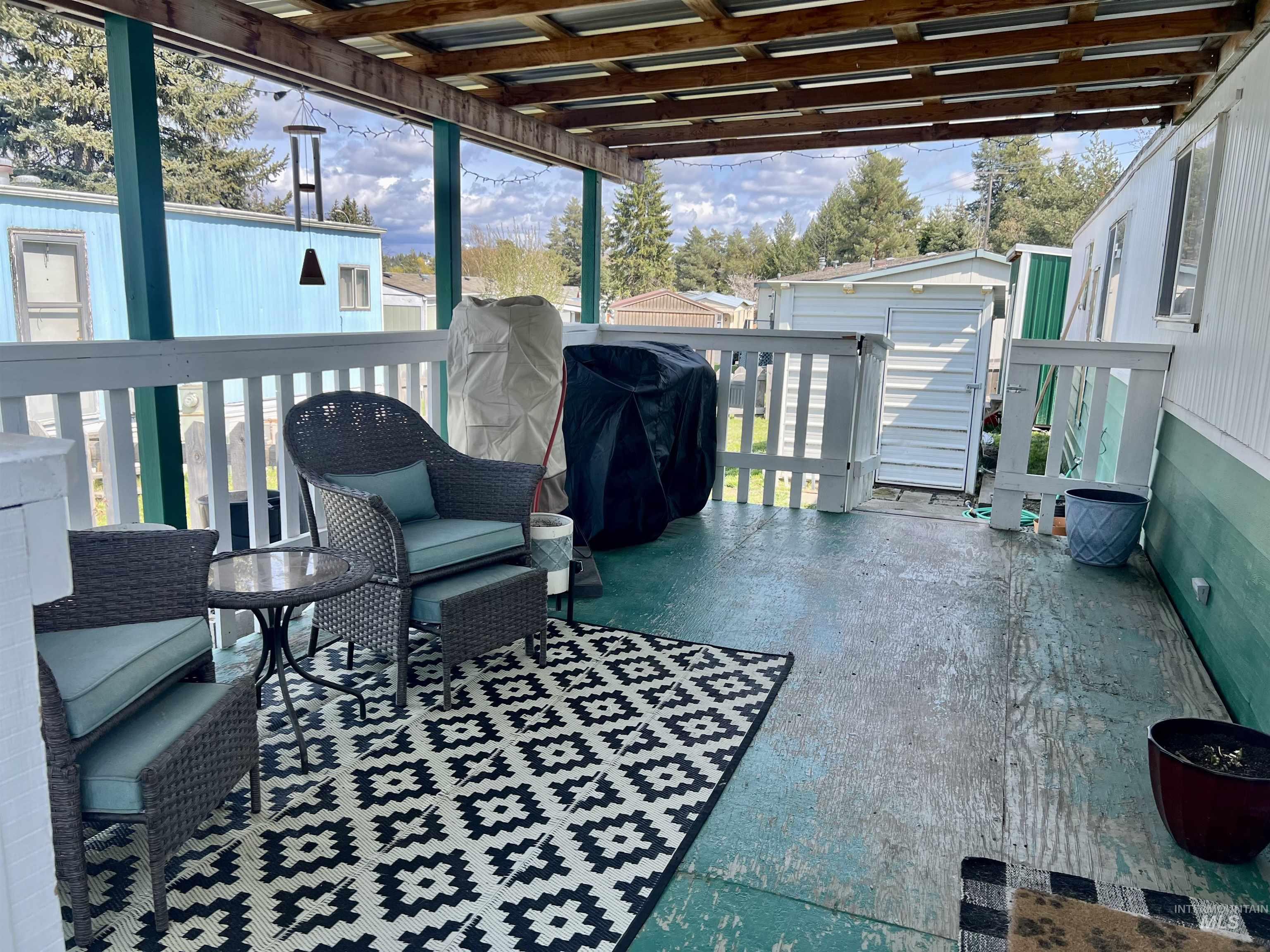 411 N Almon Property Photo 4