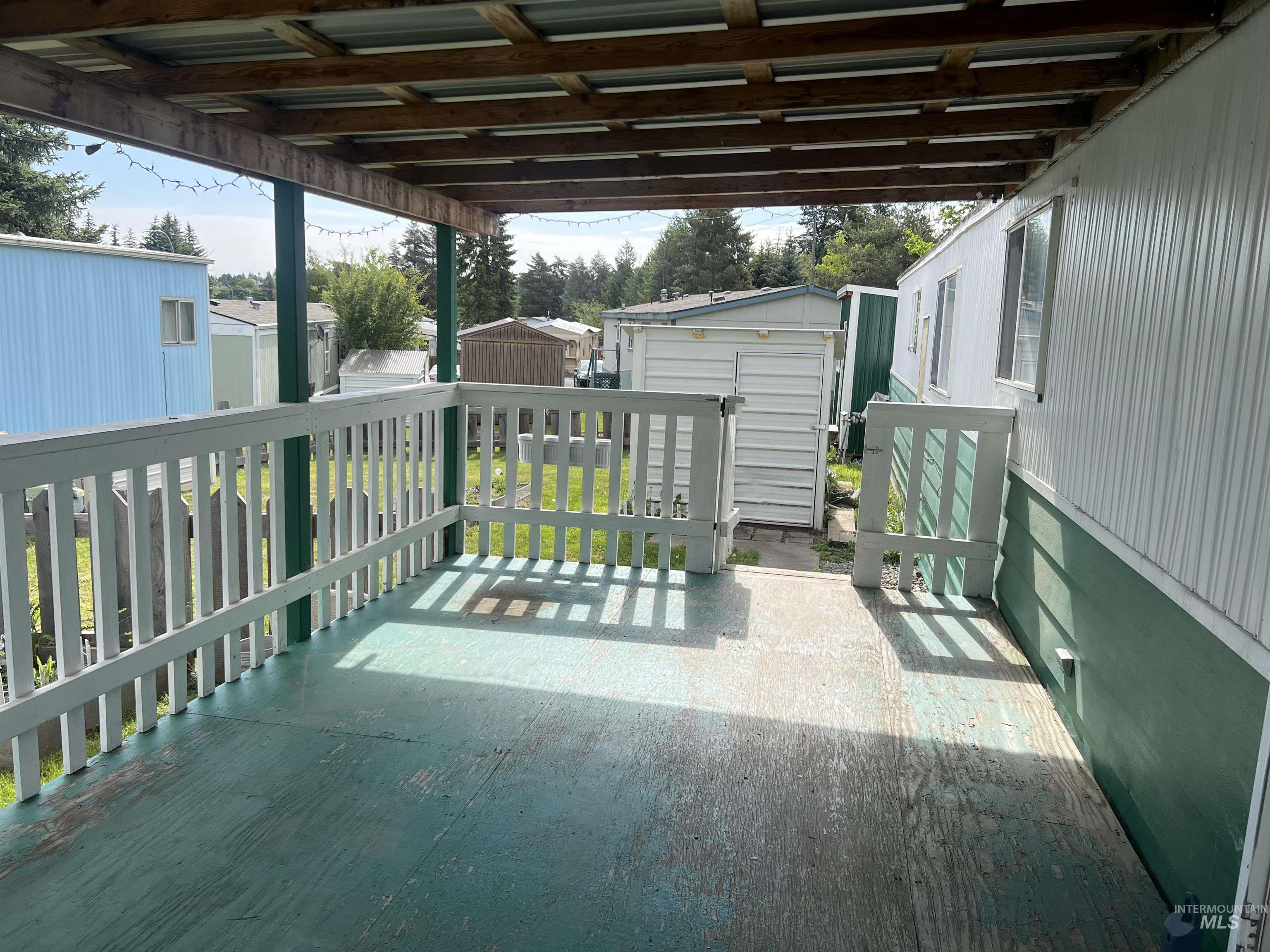 411 N Almon Property Photo 5
