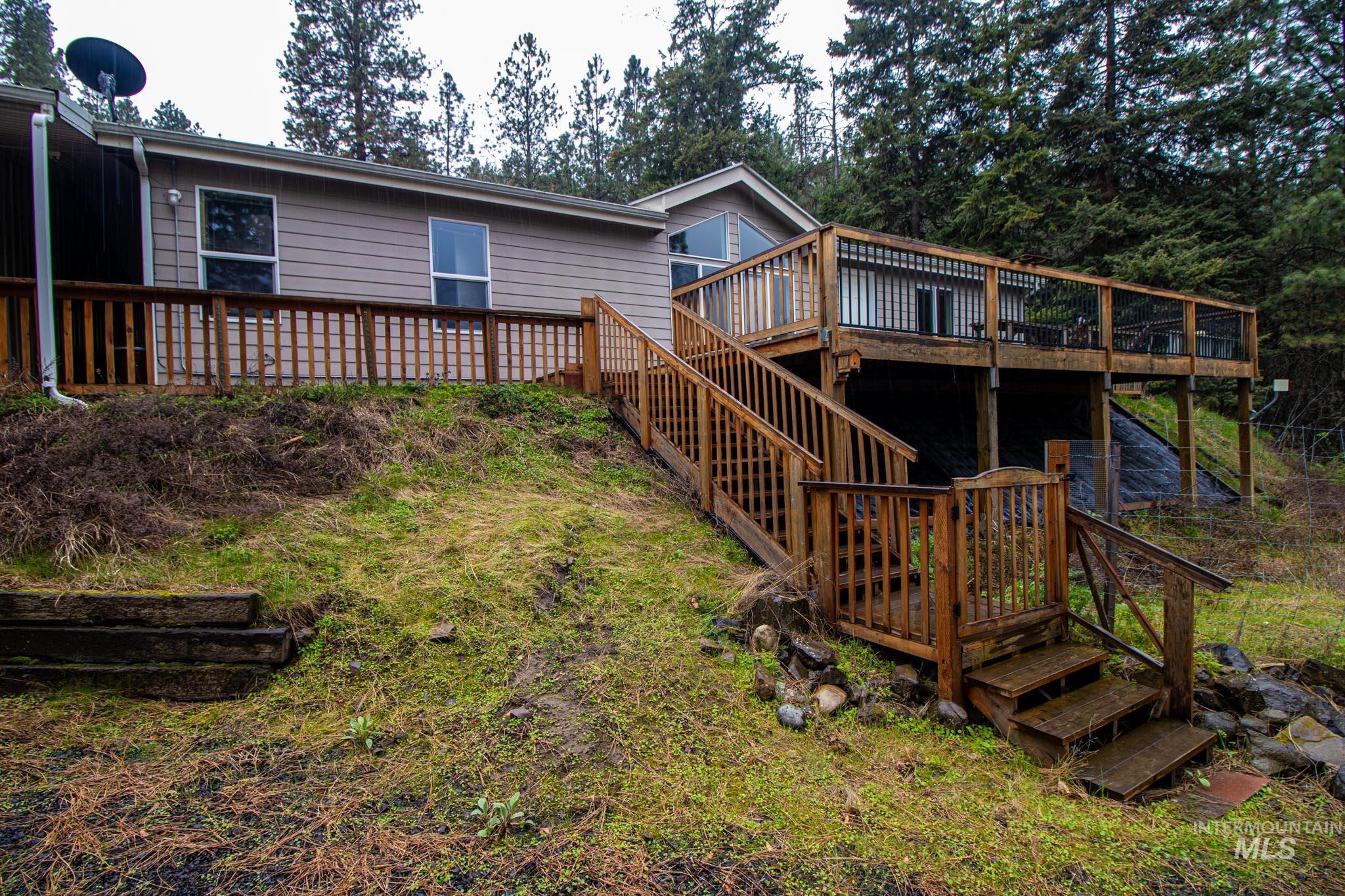 31155 Riverside Drive Property Photo
