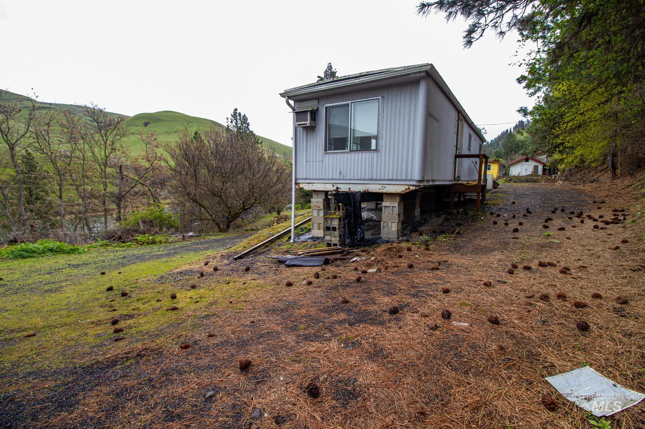 31032 Thunderbird Drive Property Photo 4