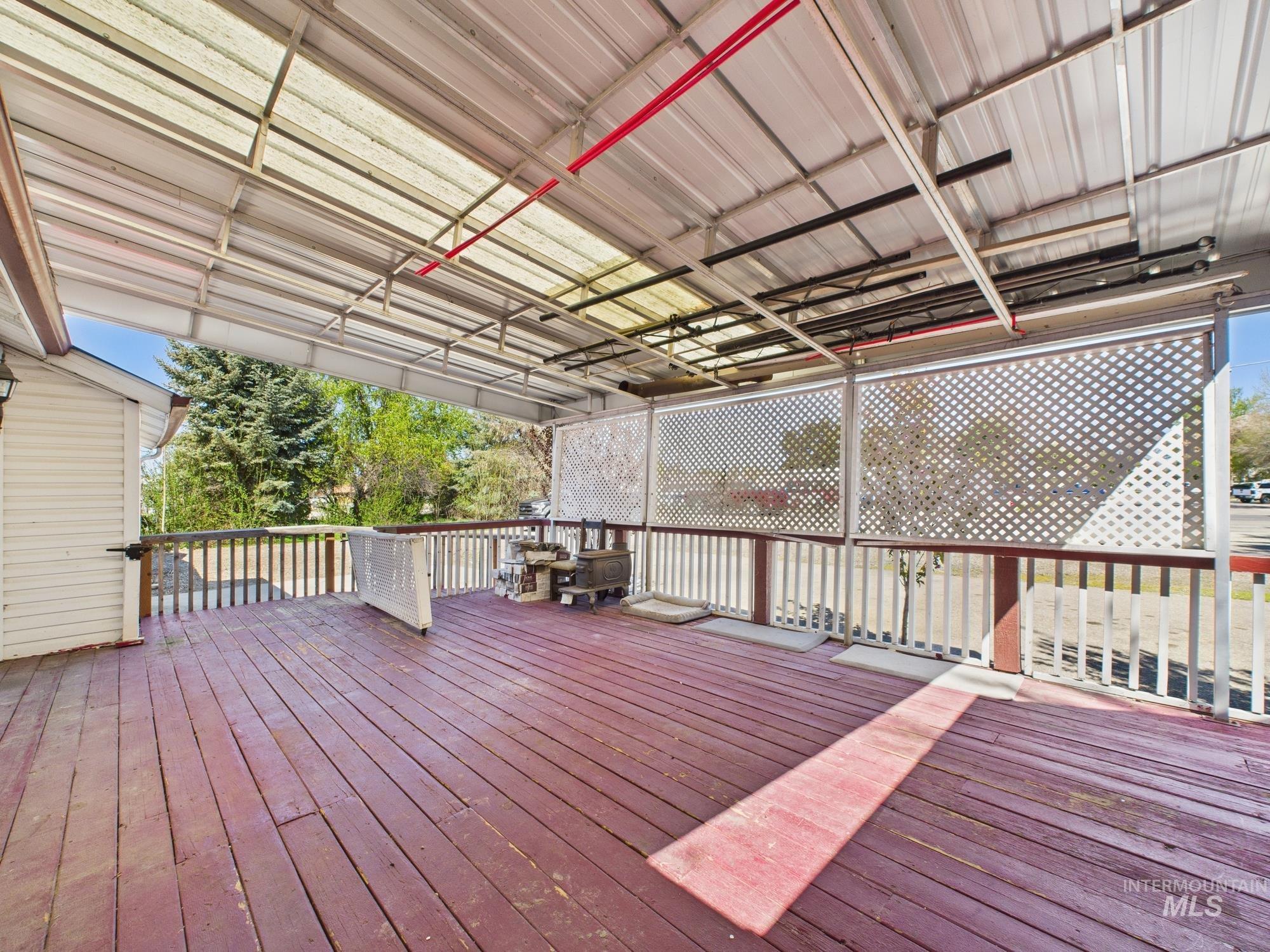 201 E 12th Street Property Photo 50