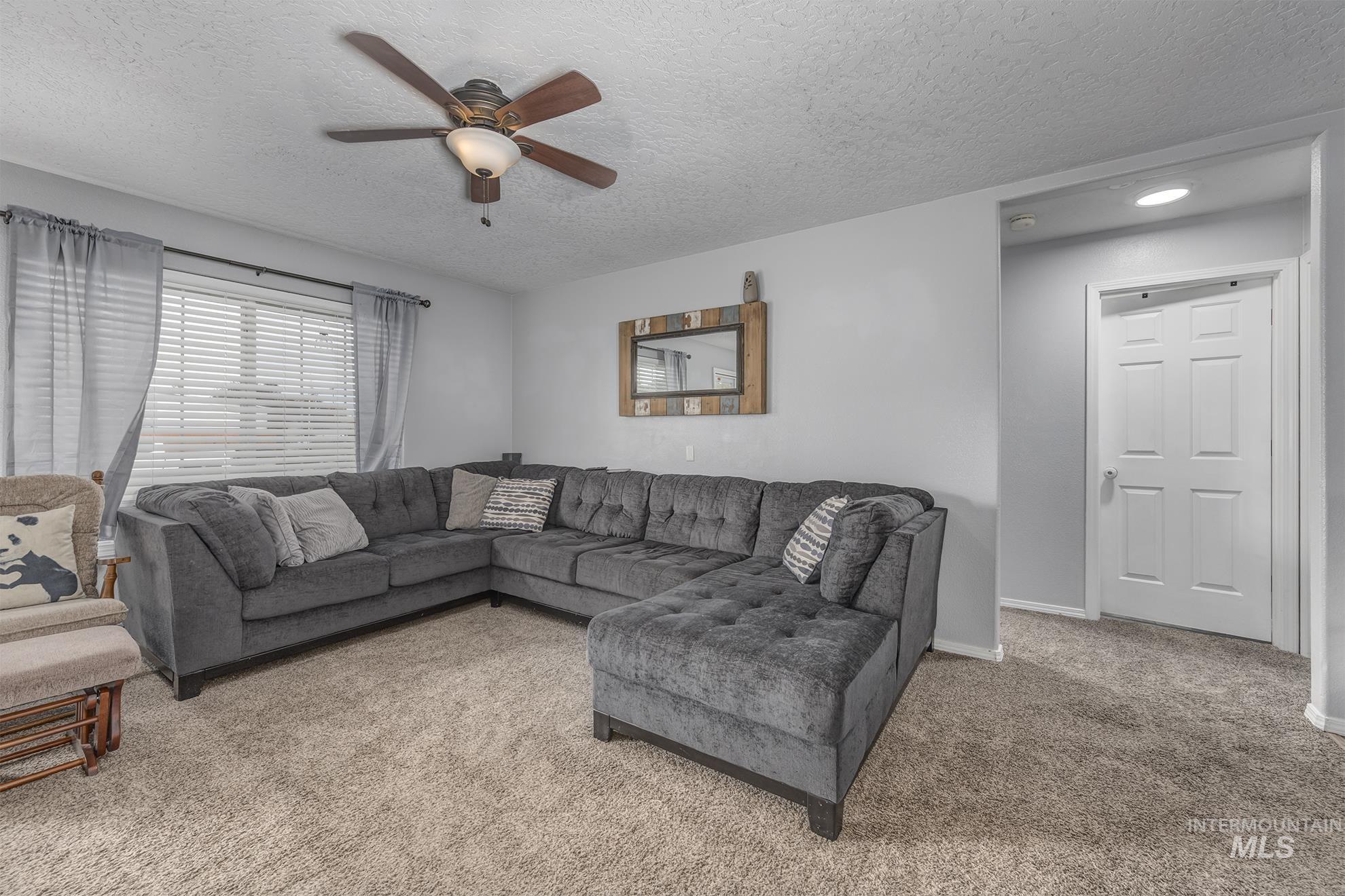 2601 Winesap Ave Property Photo 9