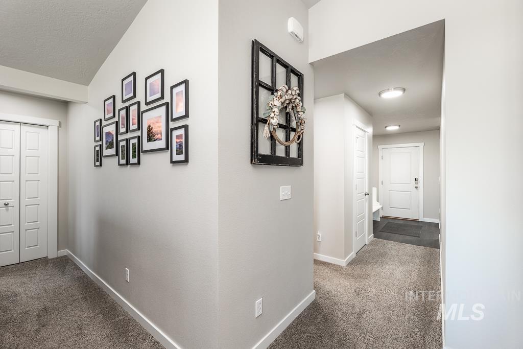 1270 W Pendulum Cove Dr Property Photo 5