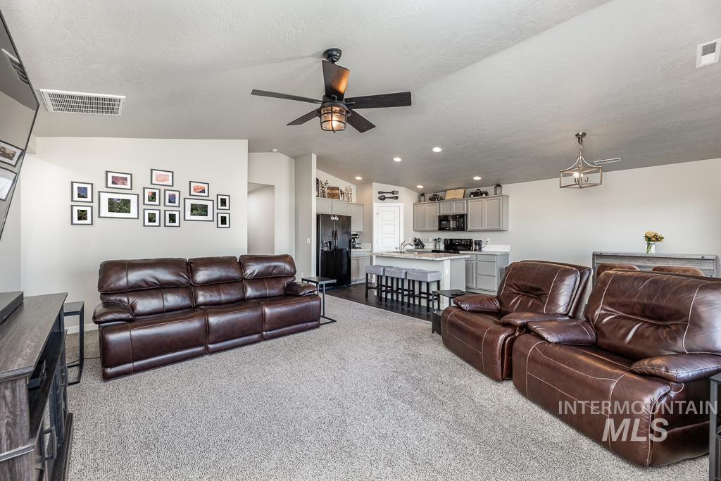 1270 W Pendulum Cove Dr Property Photo 6