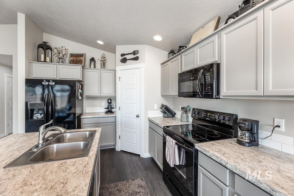 1270 W Pendulum Cove Dr Property Photo 11