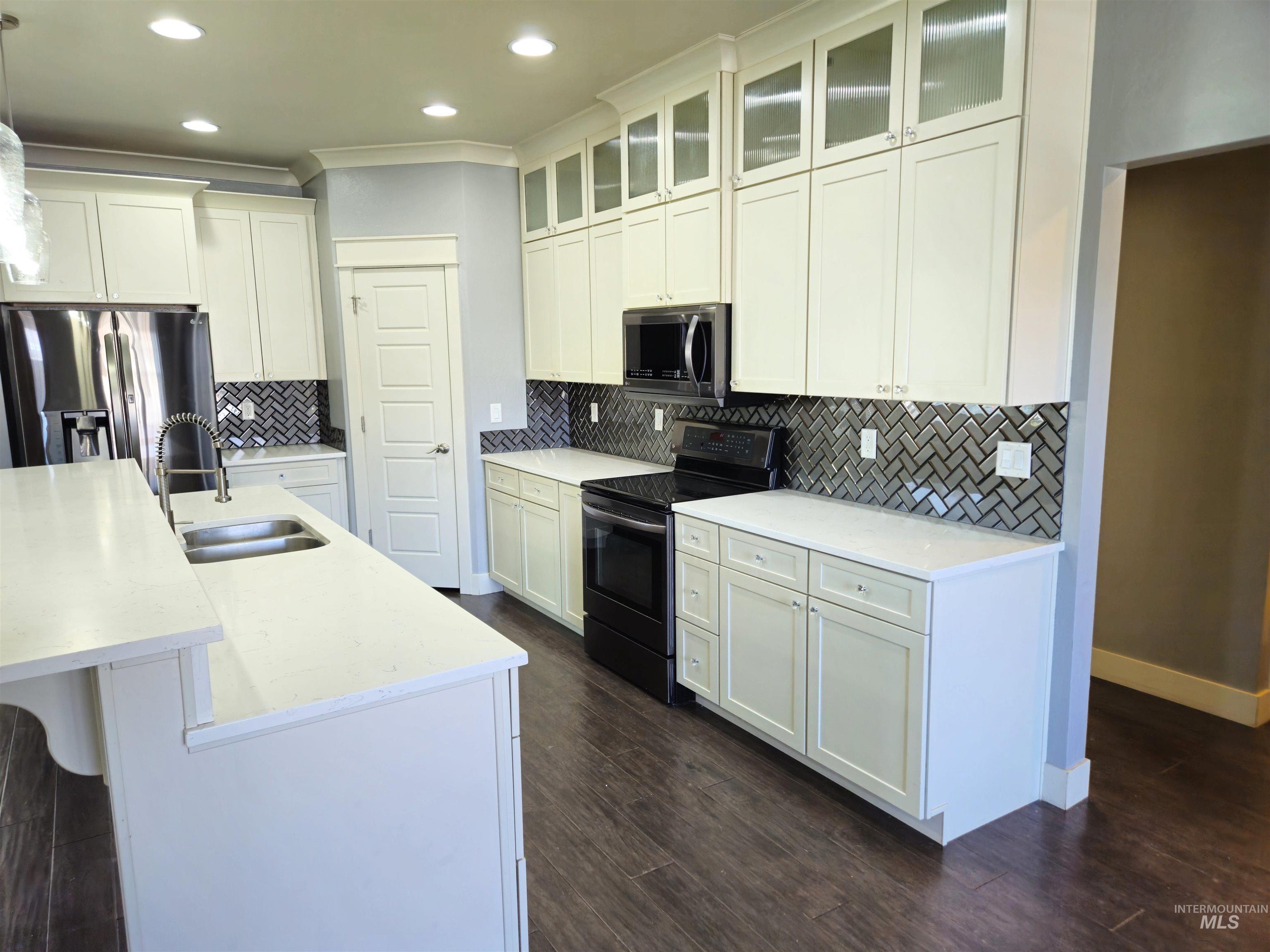 513 Pioneer Path Property Photo 6
