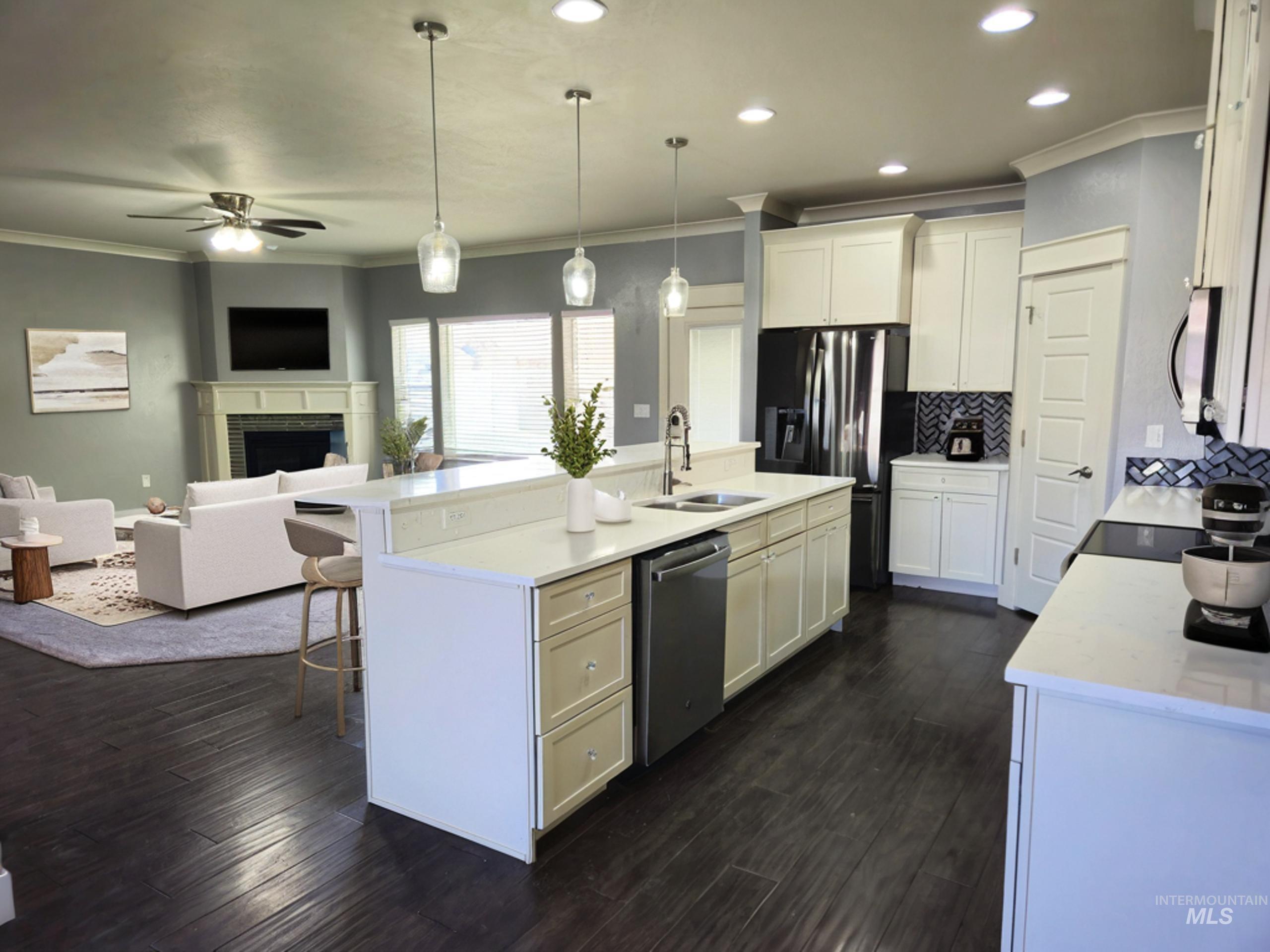 513 Pioneer Path Property Photo 7
