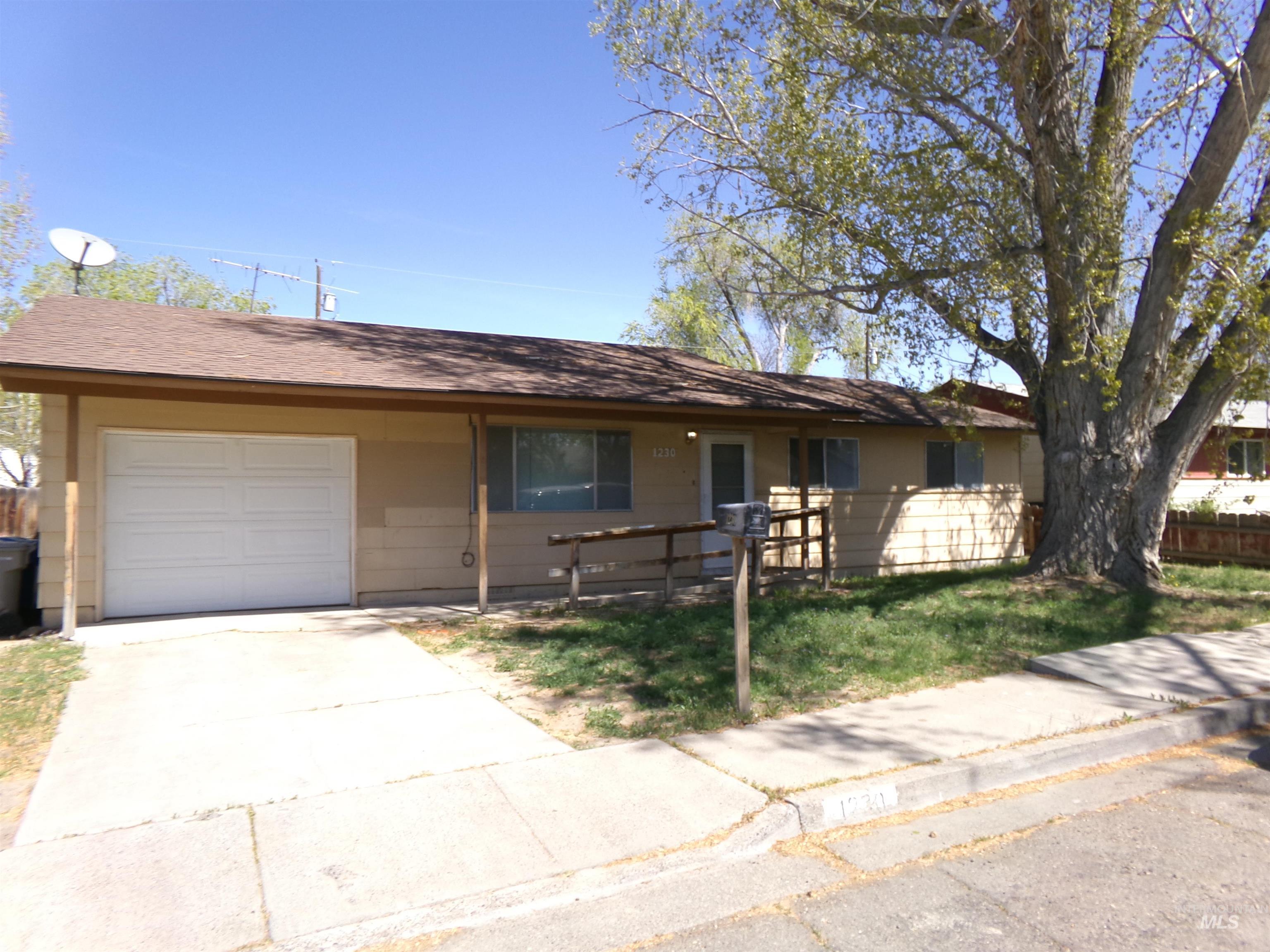 1230 E 17th North Property Photo