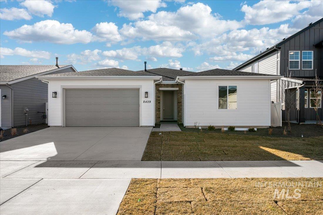 8415 S Cobalt Sky Ave Property Photo