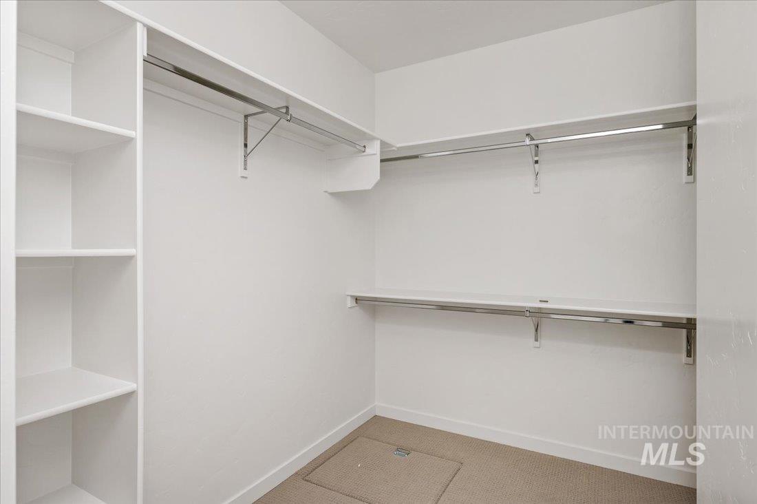 8415 S Cobalt Sky Ave Property Photo 12